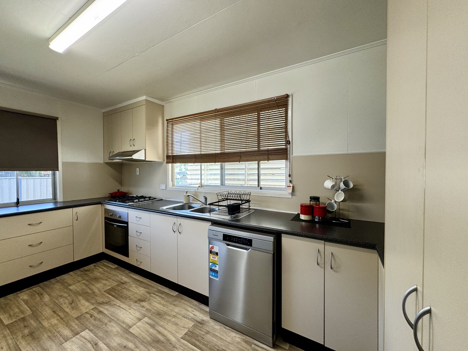 39 ARCHER Drive, Moranbah Sold by Infinity Property Specialists - image 6