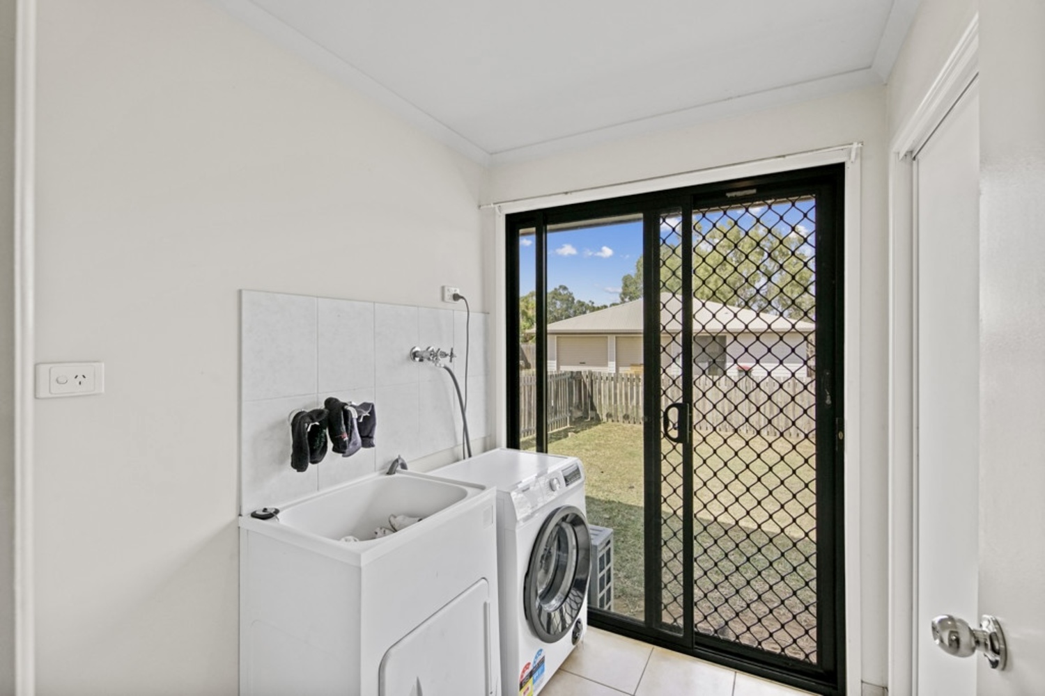 5/63 GROSVENOR Drive, Moranbah Sold by Infinity Property Specialists - image 12
