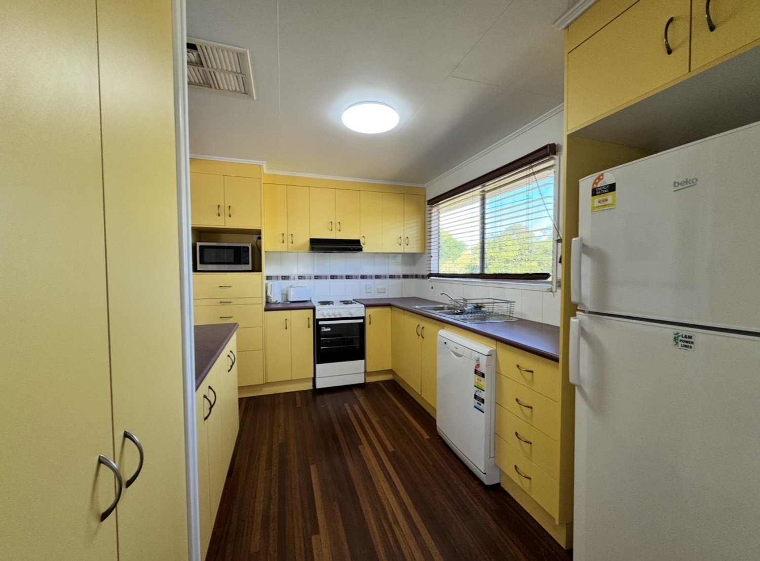 17 MACKAY Street, Moranbah For Sale by Infinity Property Specialists - image 8