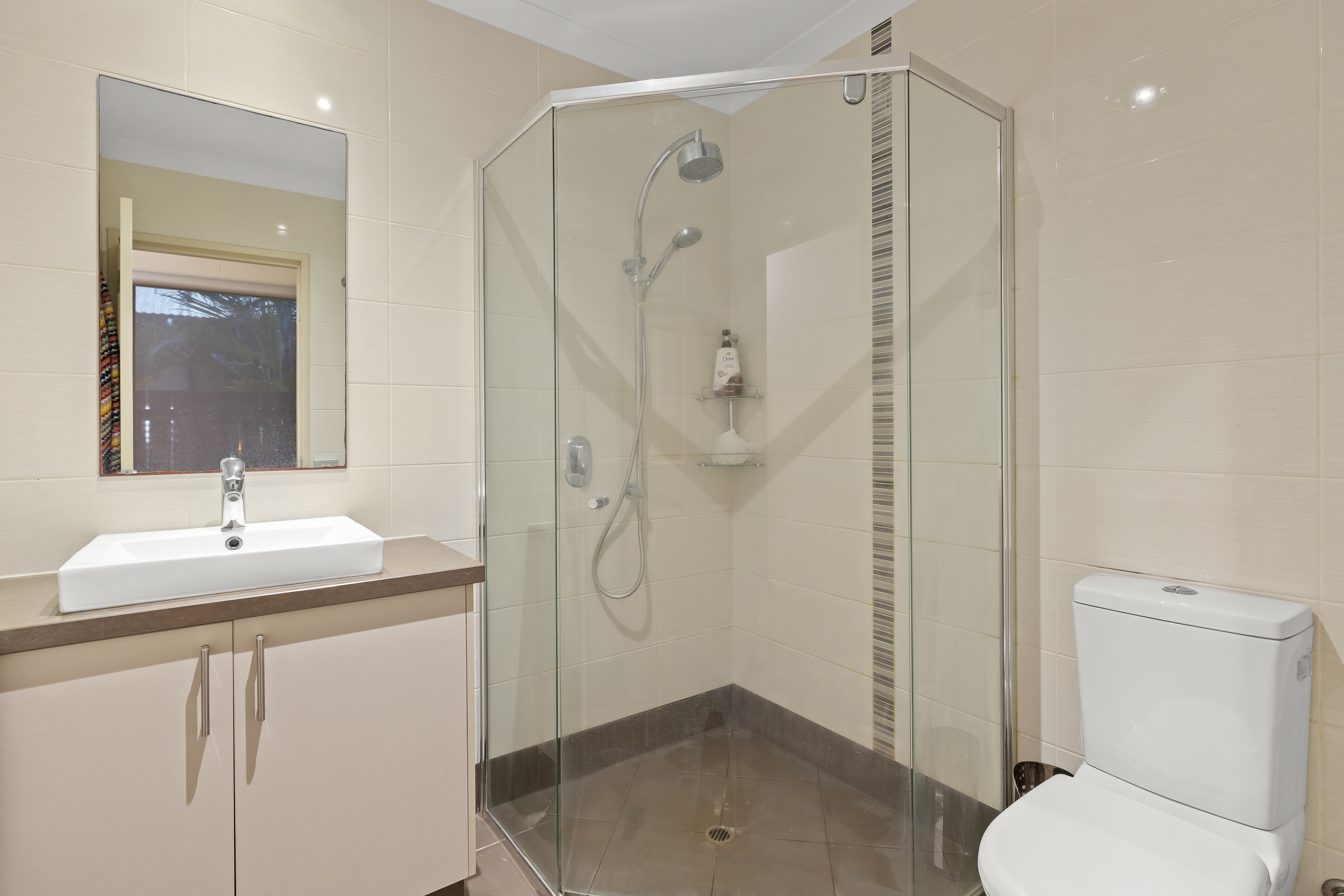 Fully Furnished Townhouse in Cable Beach – Walk to the Beach!