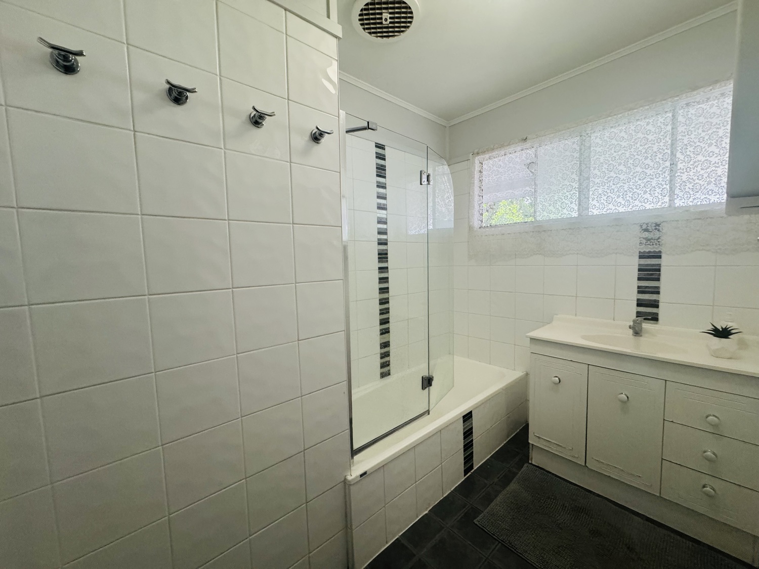 11 BURKE Drive, Moranbah Sold by Infinity Property Specialists - image 12