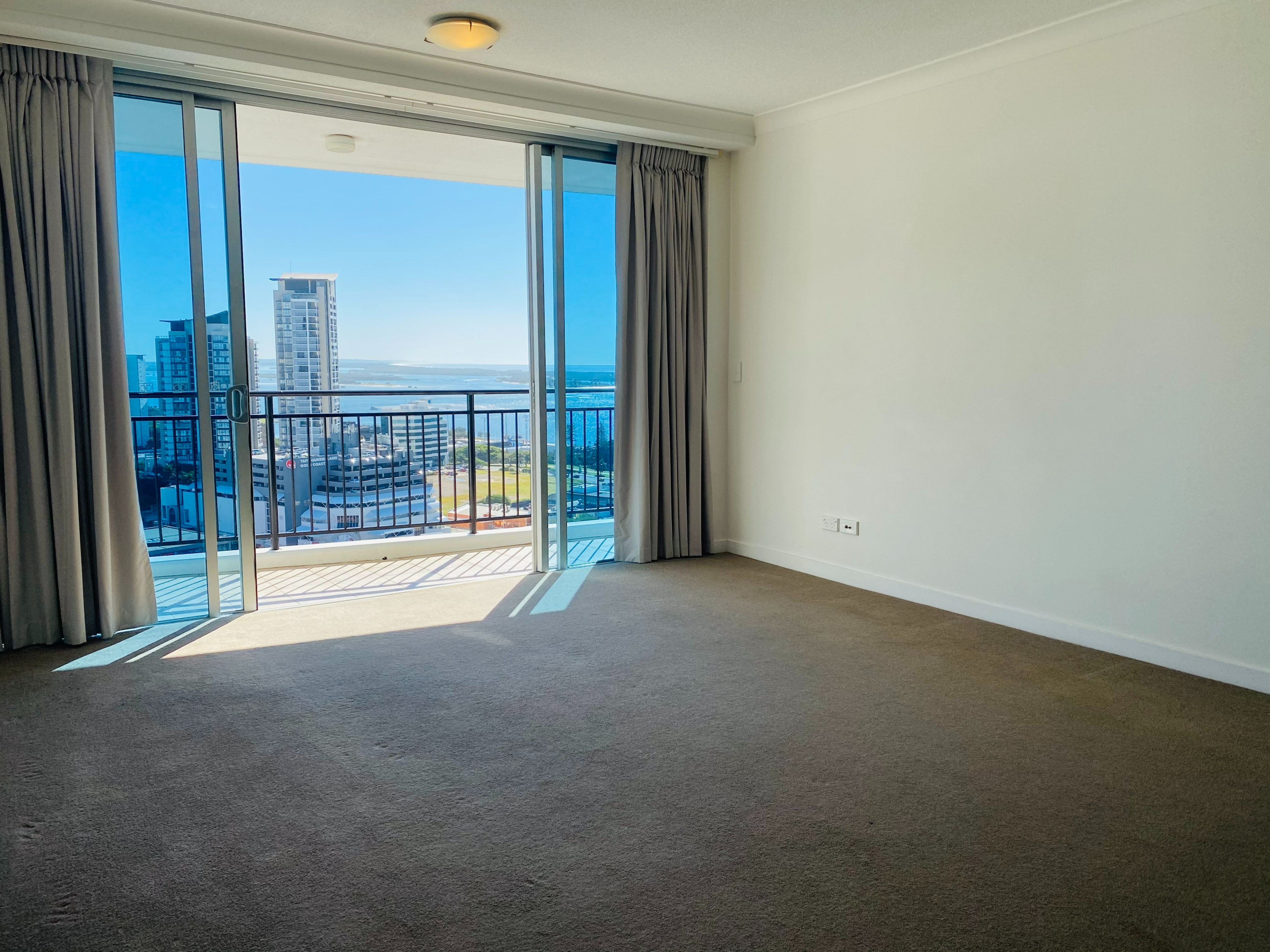 1131/56 Scarborough St, SOUTHPORT, QLD 4215, Southport - Thumbnail 3