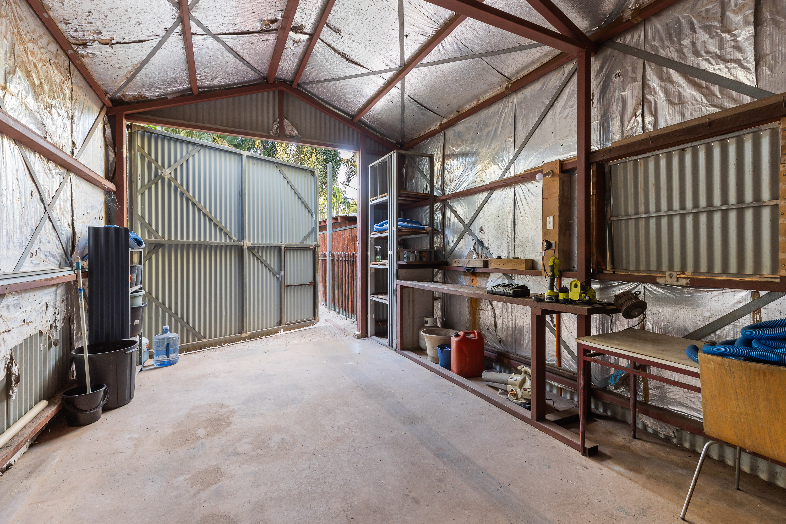 Tropical Cable Beach Living with Pool & Shed
