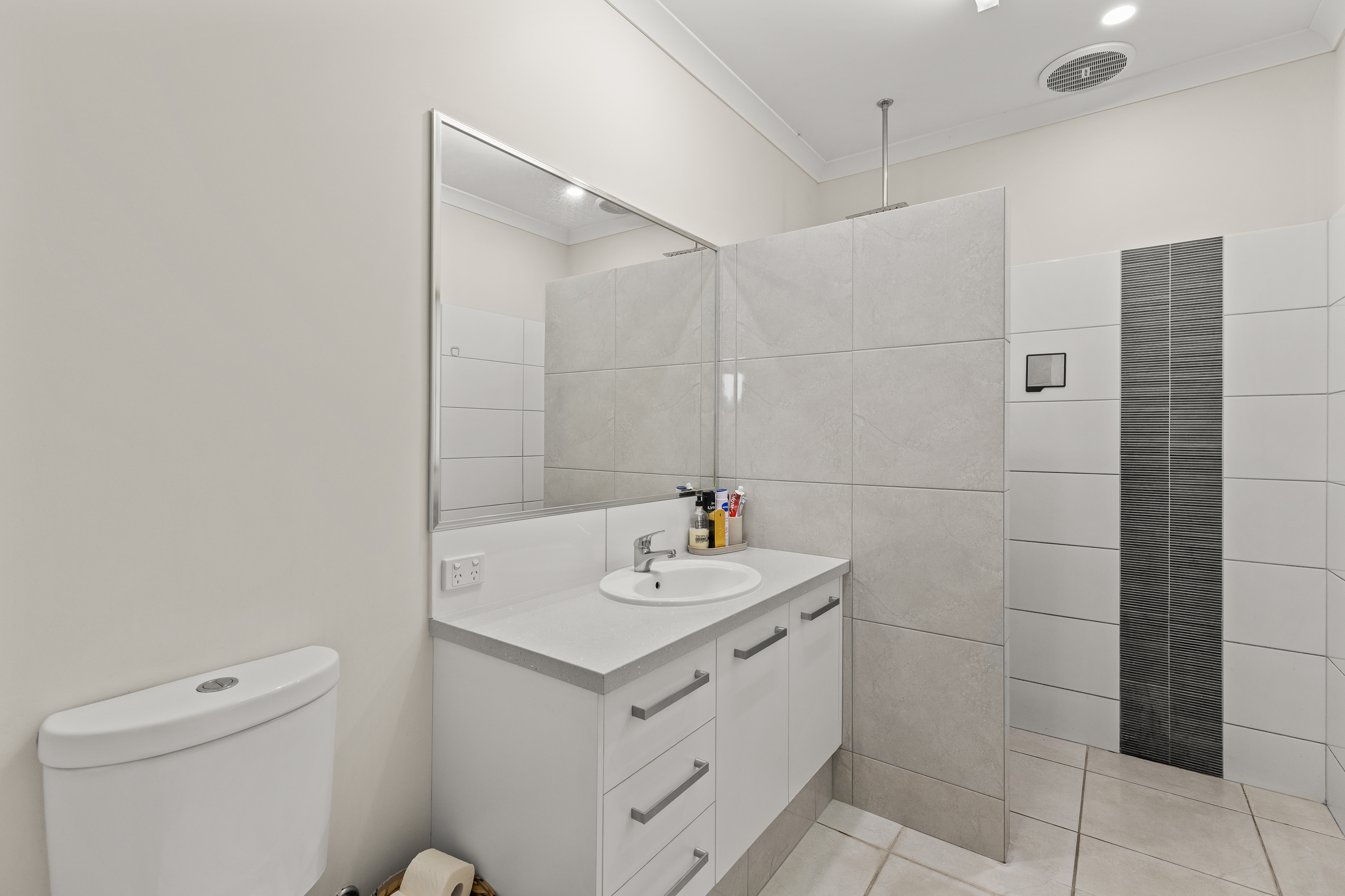 UNDER OFFER