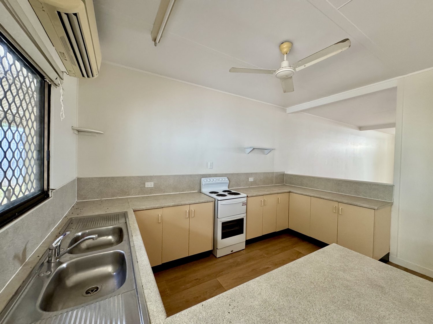 89a And B MCCOOL Street, Moranbah For Sale by Infinity Property Specialists - image 5