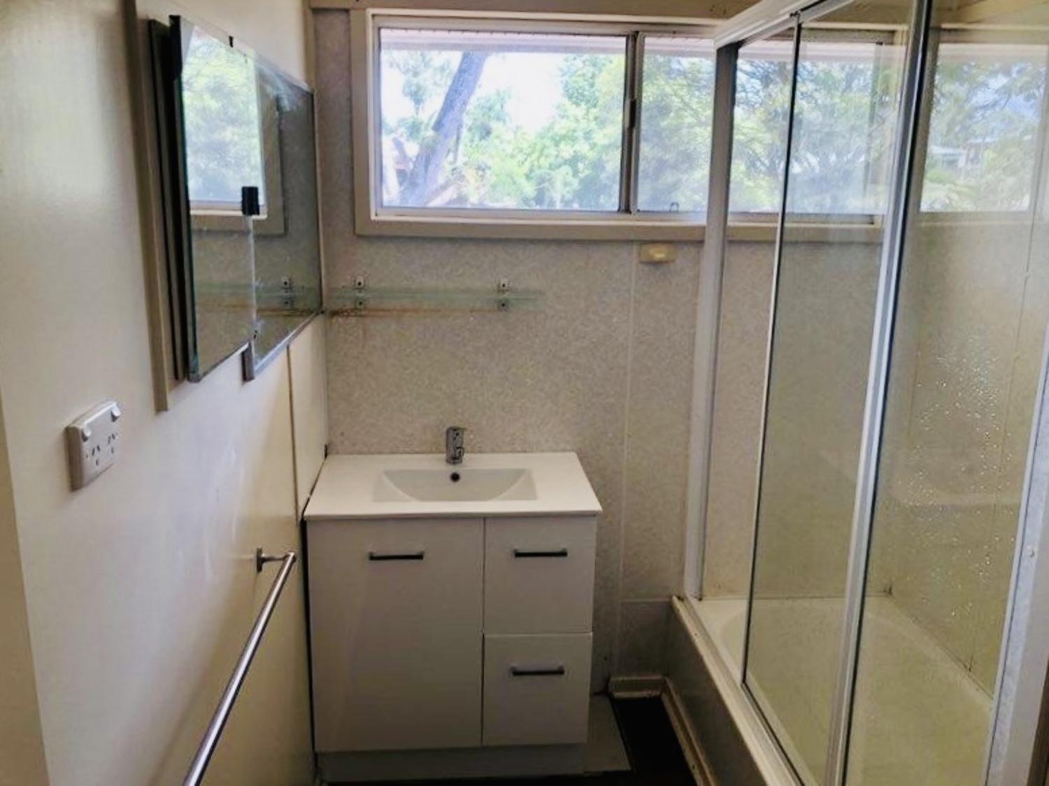 33 LESLIE Drive, Moranbah Sold by Infinity Property Specialists - image 8