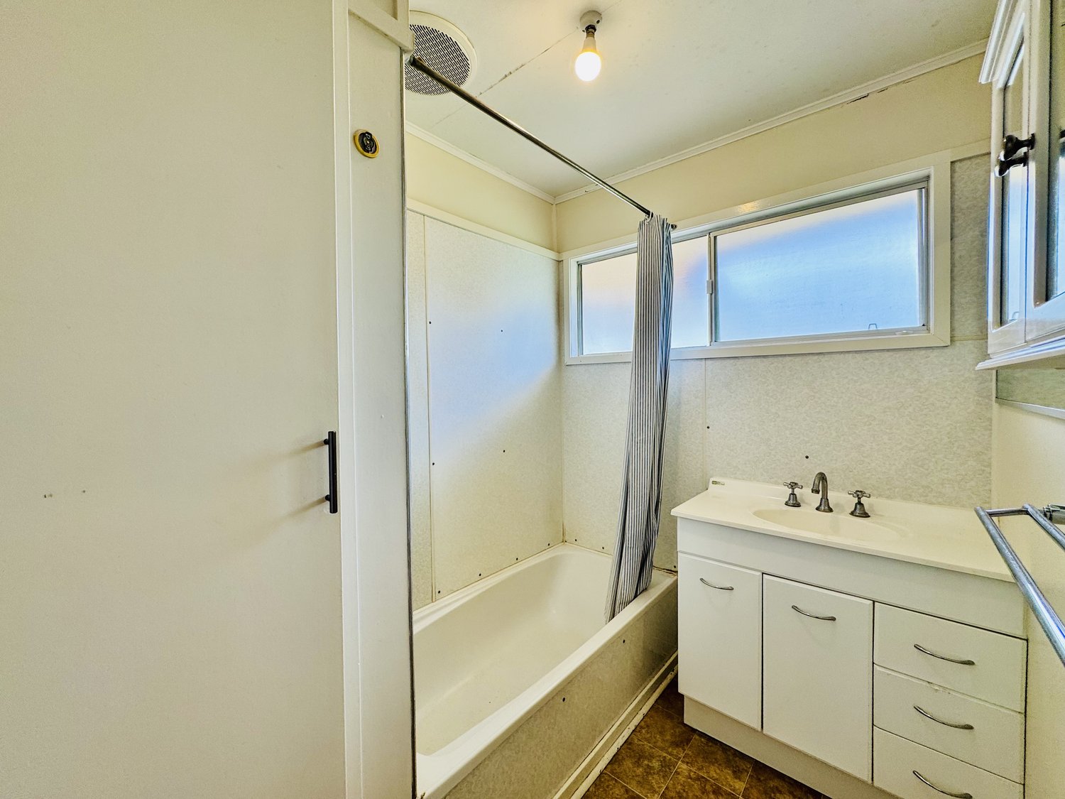 9 FORREST Drive, Moranbah For Lease by Infinity Property Specialists - image 5