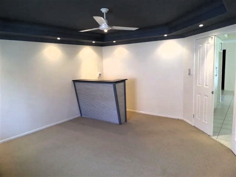 Executive Family Living in Prestigious Glenella