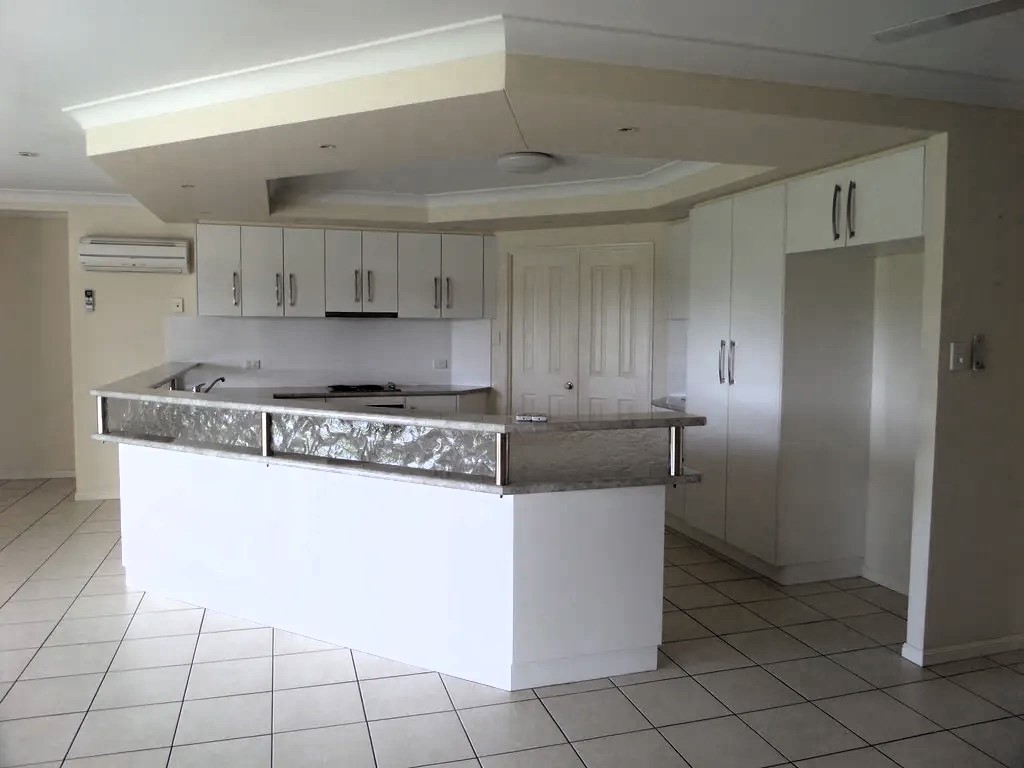 Executive Family Living in Prestigious Glenella