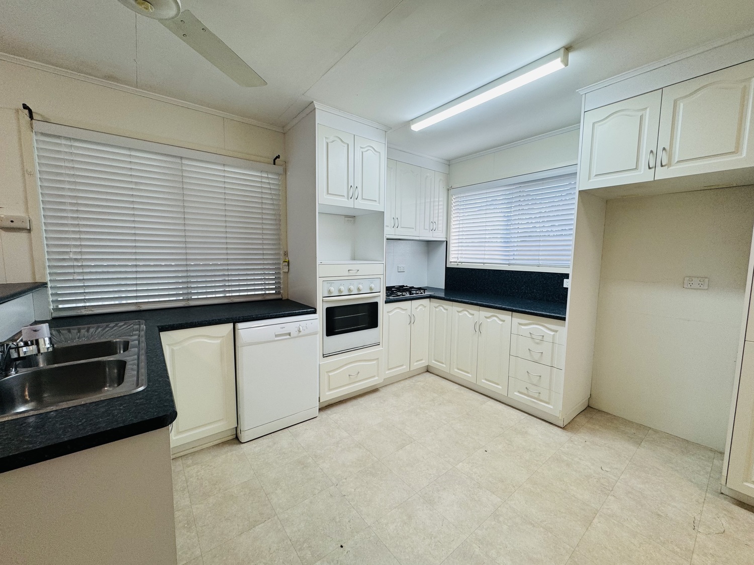 1 SINNOTT Court, Moranbah Sold by Infinity Property Specialists - image 9