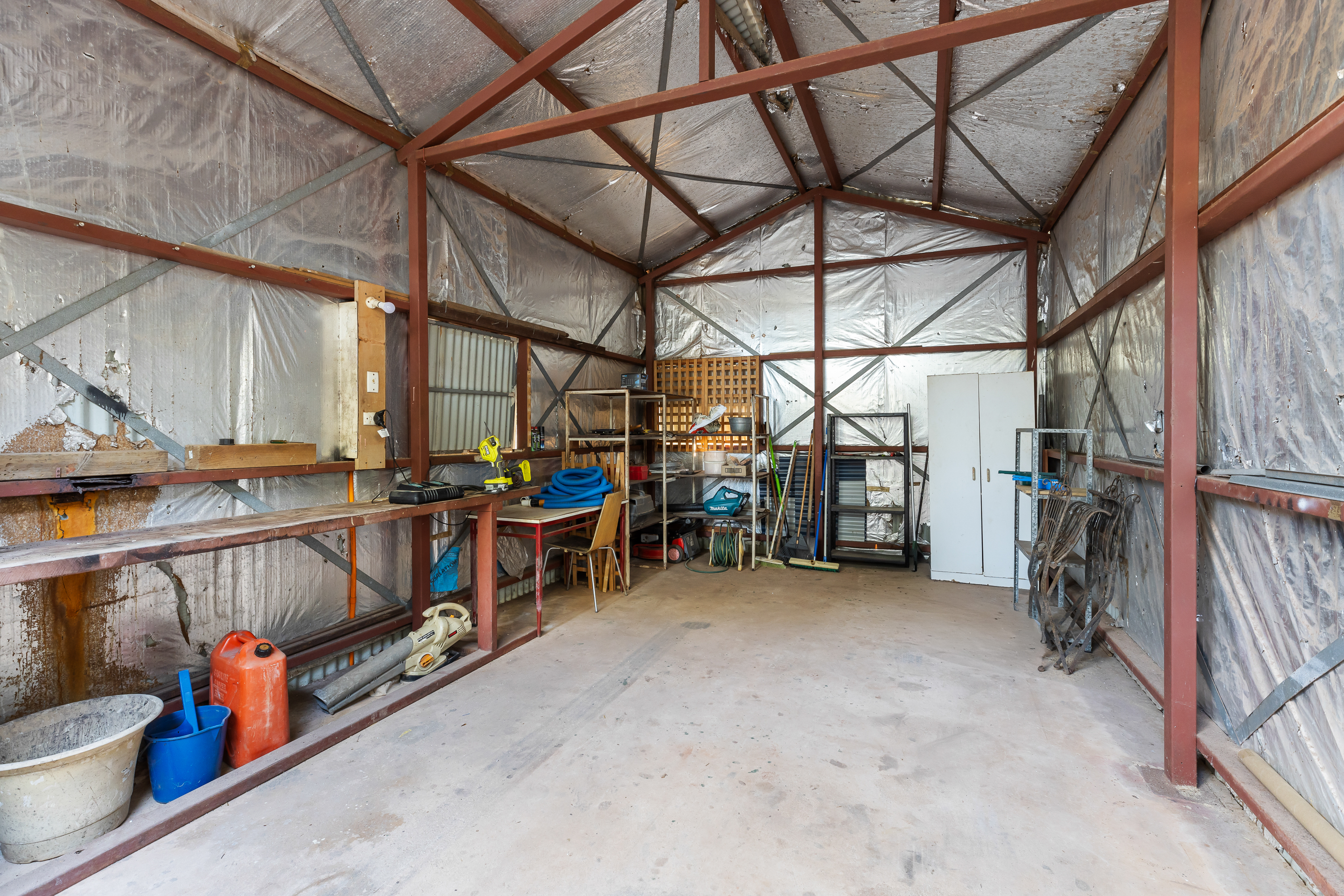 Tropical Cable Beach Living with Pool & Shed