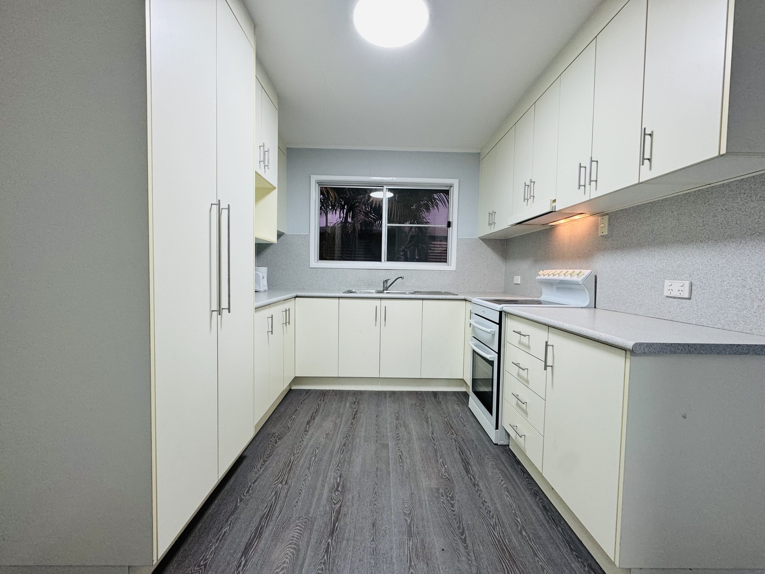 29  BRADMAN Street, Moranbah Sold by Infinity Property Specialists - image 7
