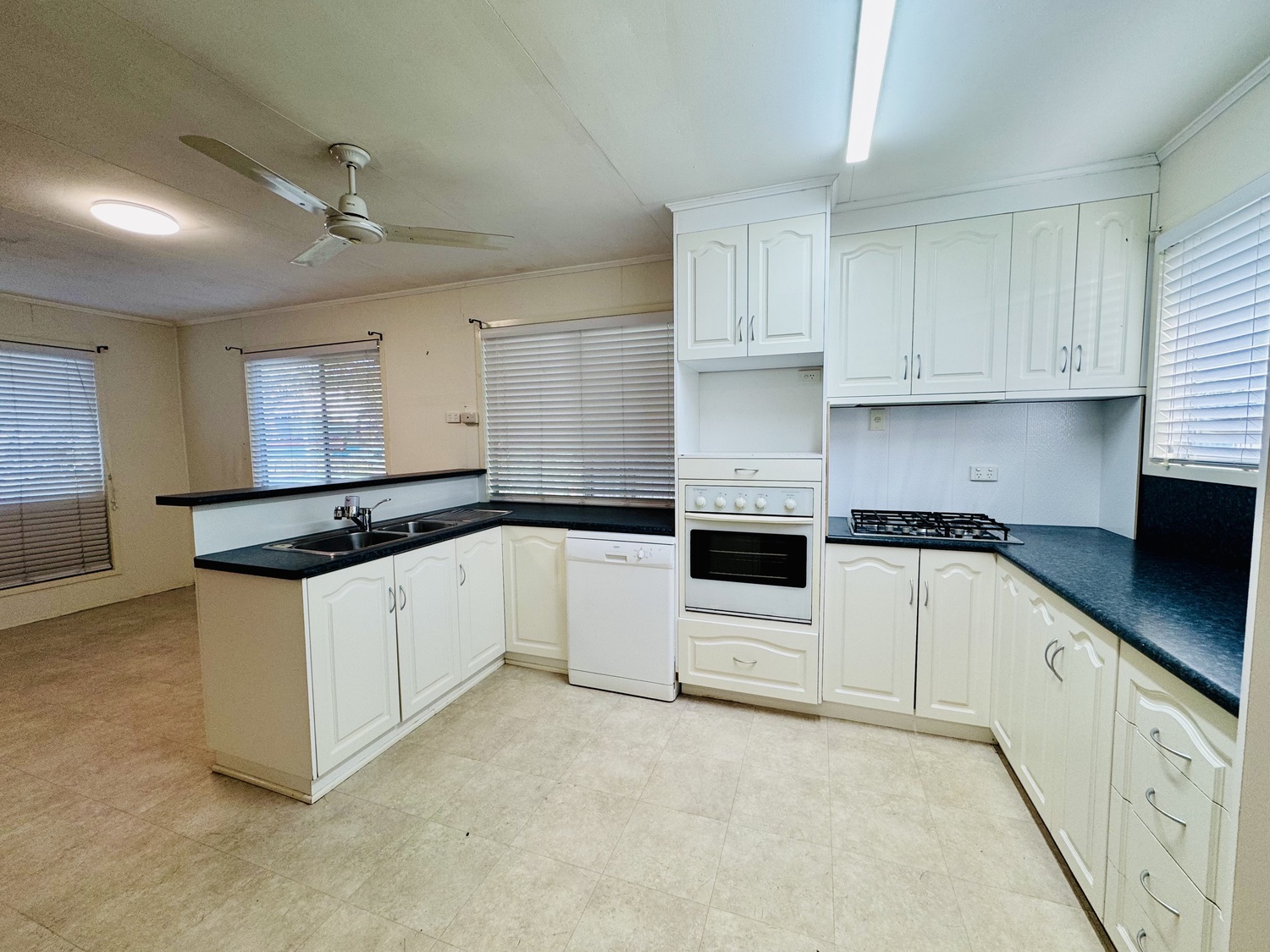 1 SINNOTT Court, Moranbah Sold by Infinity Property Specialists - image 10