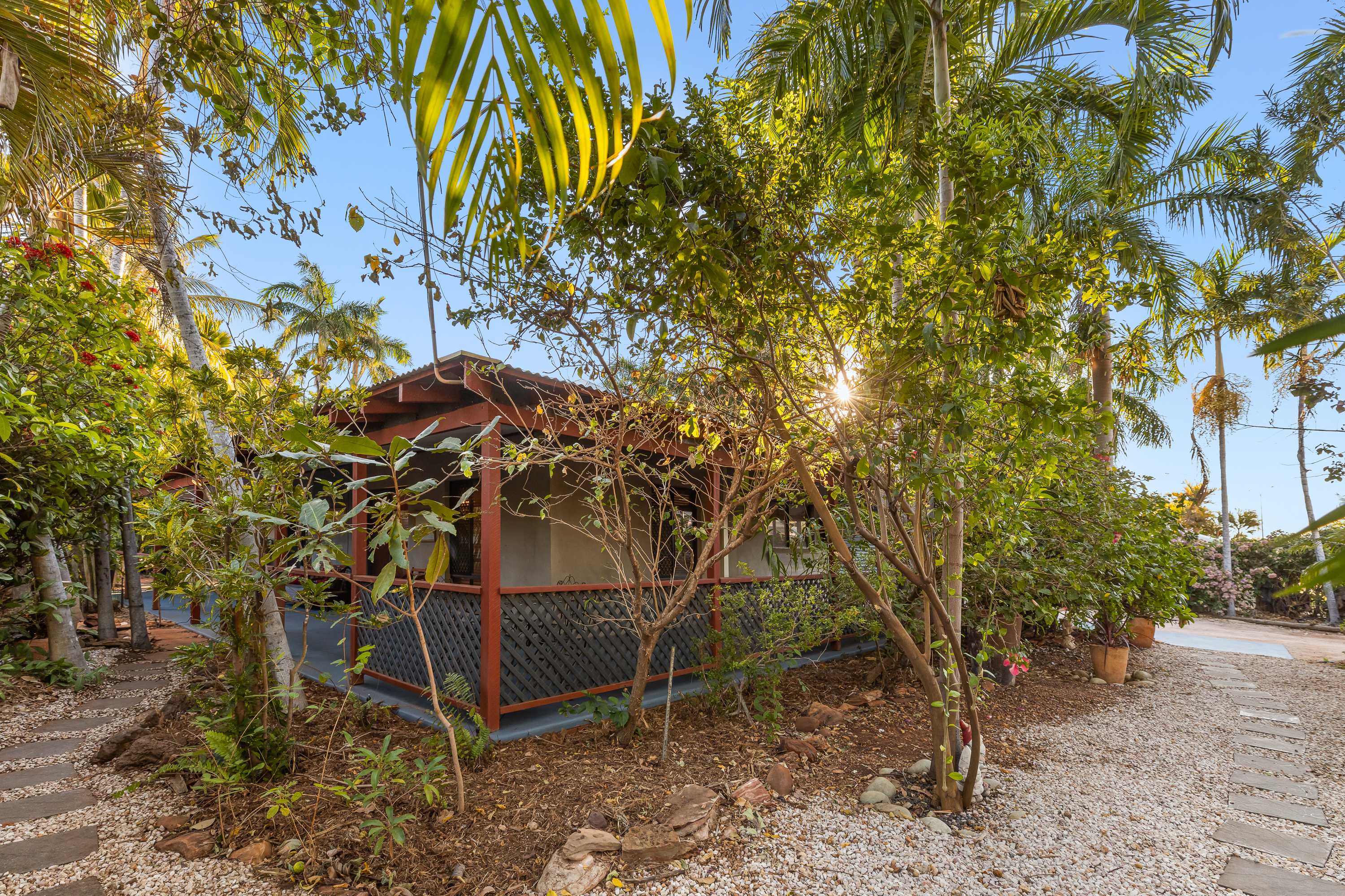 Tropical Cable Beach Living with Pool & Shed