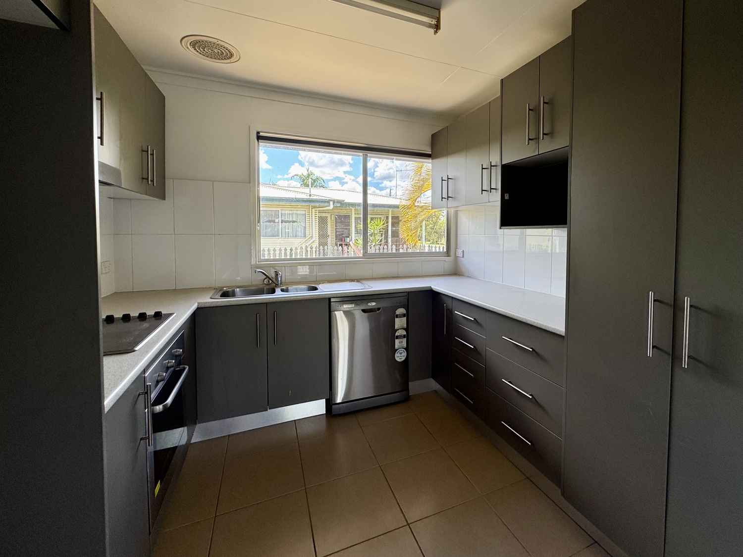 1 BOWEN Court, Moranbah Sold by Infinity Property Specialists - image 5