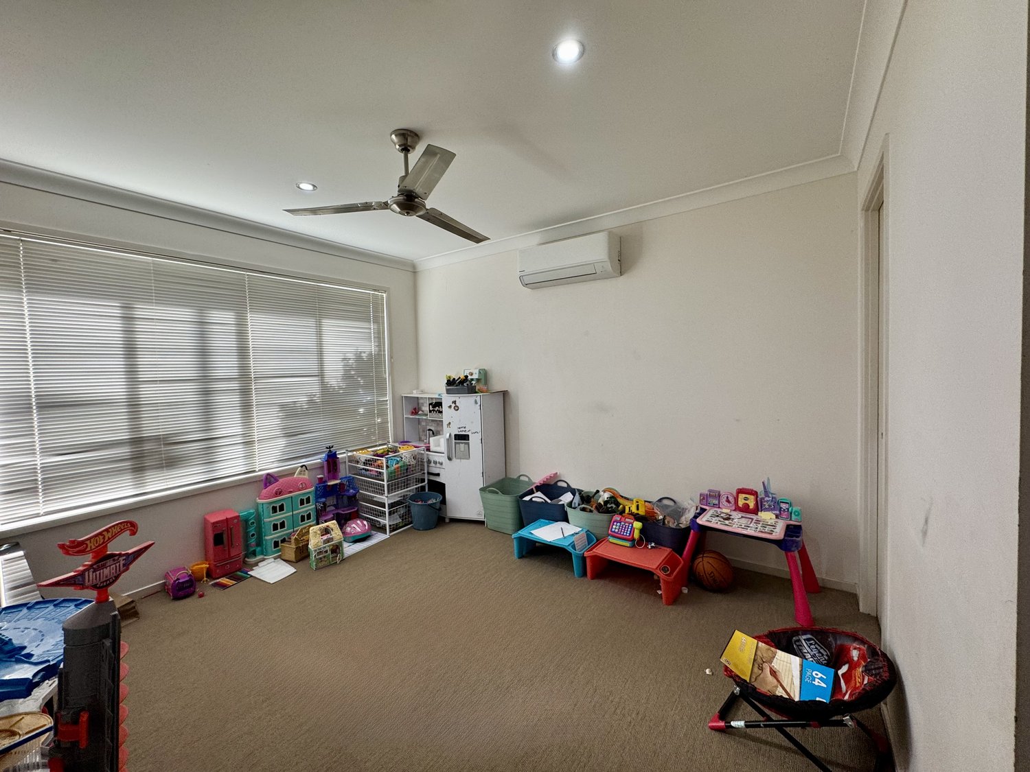 3 RAVEN Crescent, Moranbah Leased by Infinity Property Specialists - image 4