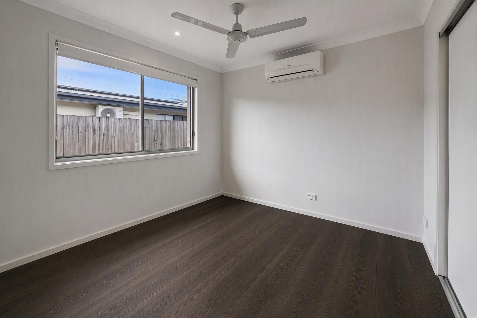 Executive Rental  3 Phoenix Crescent, Rural View QLD 4740