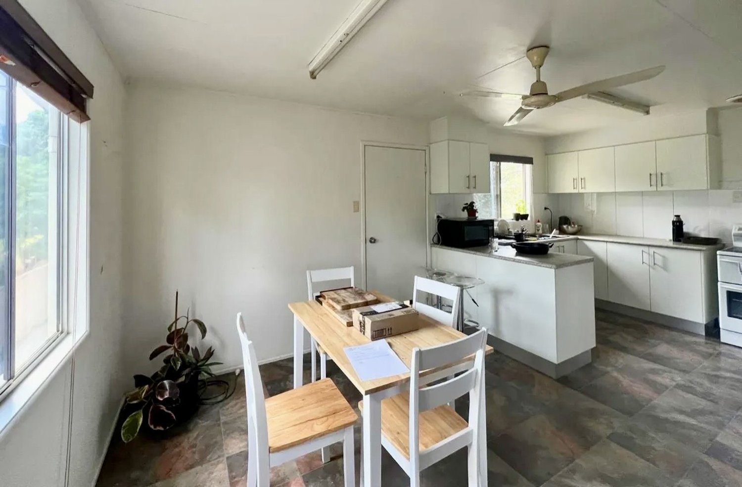 1, 2 And 3/44  KENNEDY Drive, Moranbah For Sale by Infinity Property Specialists - image 27