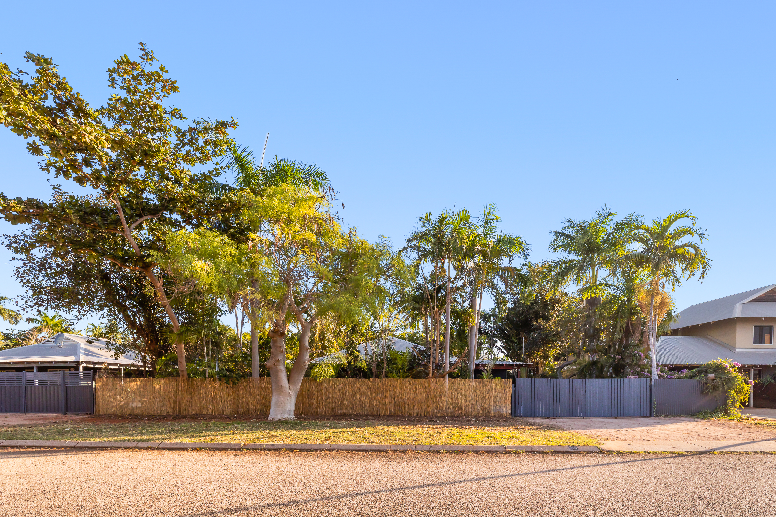Tropical Cable Beach Living with Pool & Shed