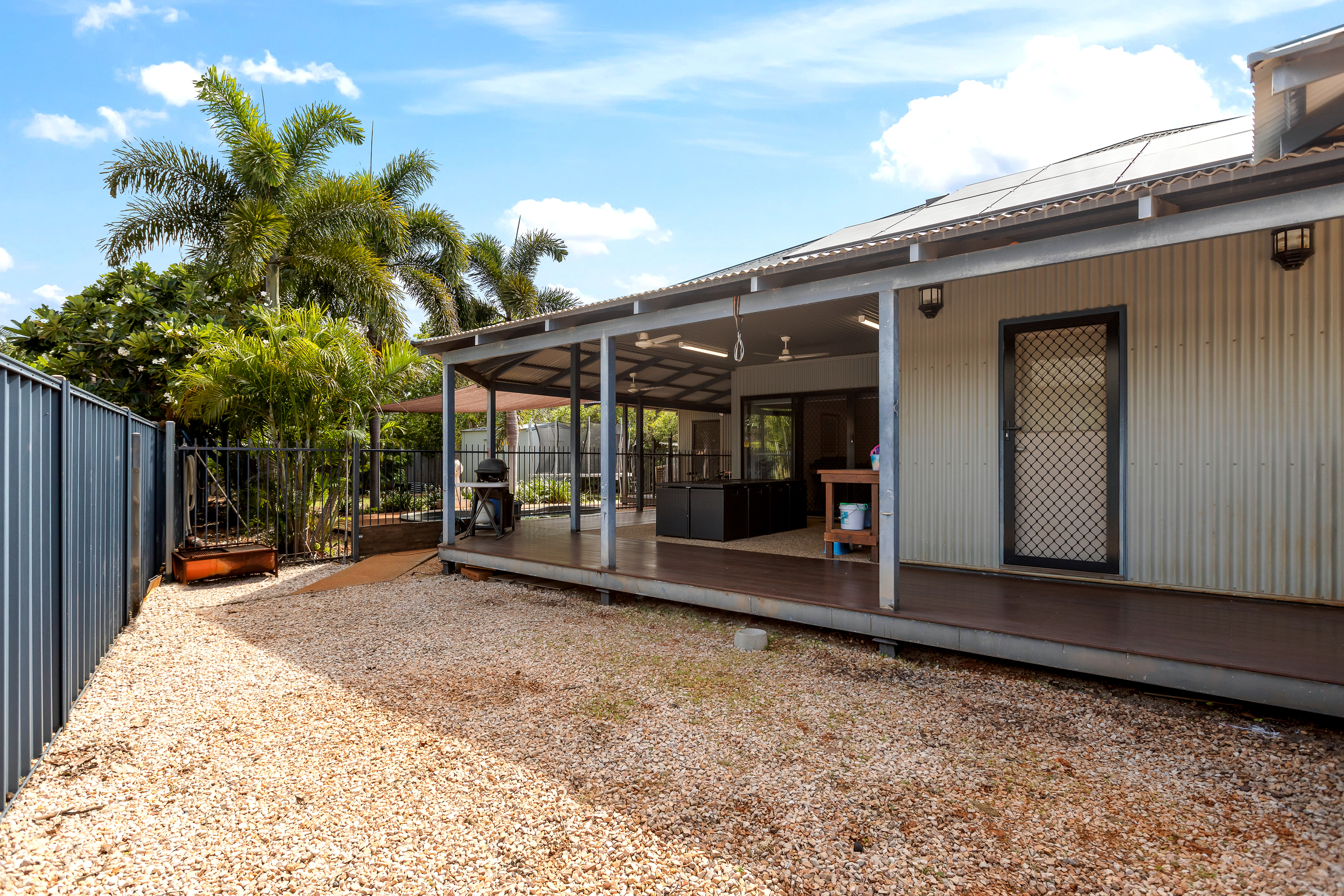 Modern Family Living with Pool, Shed & Side Access