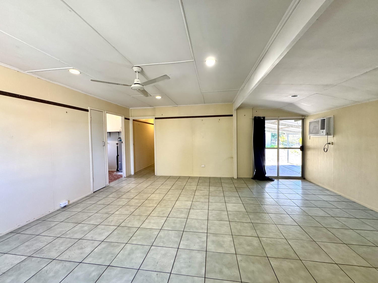 14 MACKAY Street, Moranbah Sold by Infinity Property Specialists - image 4