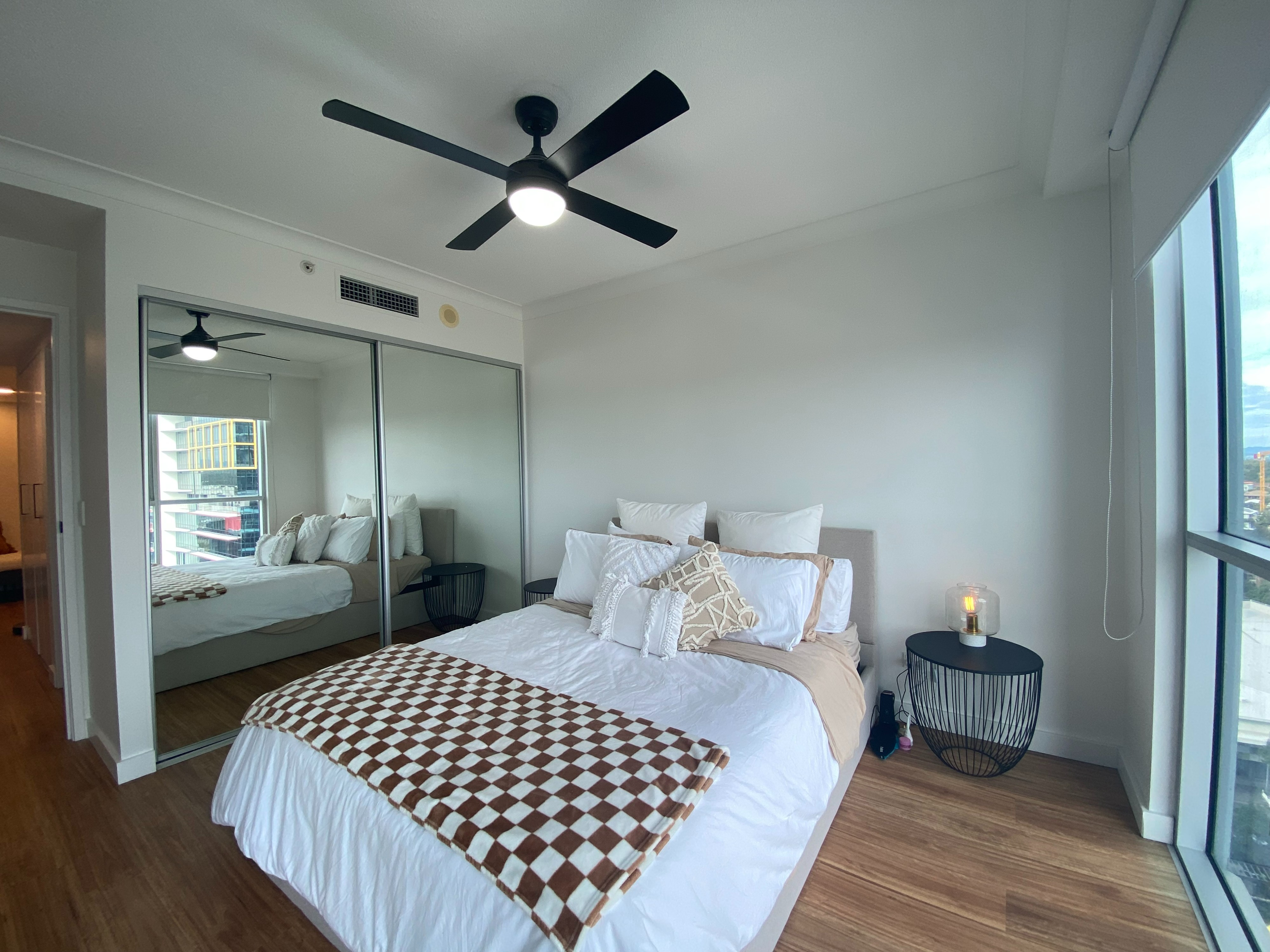 1098/56 Scarborough St, SOUTHPORT, QLD 4215, Southport - Thumbnail 4
