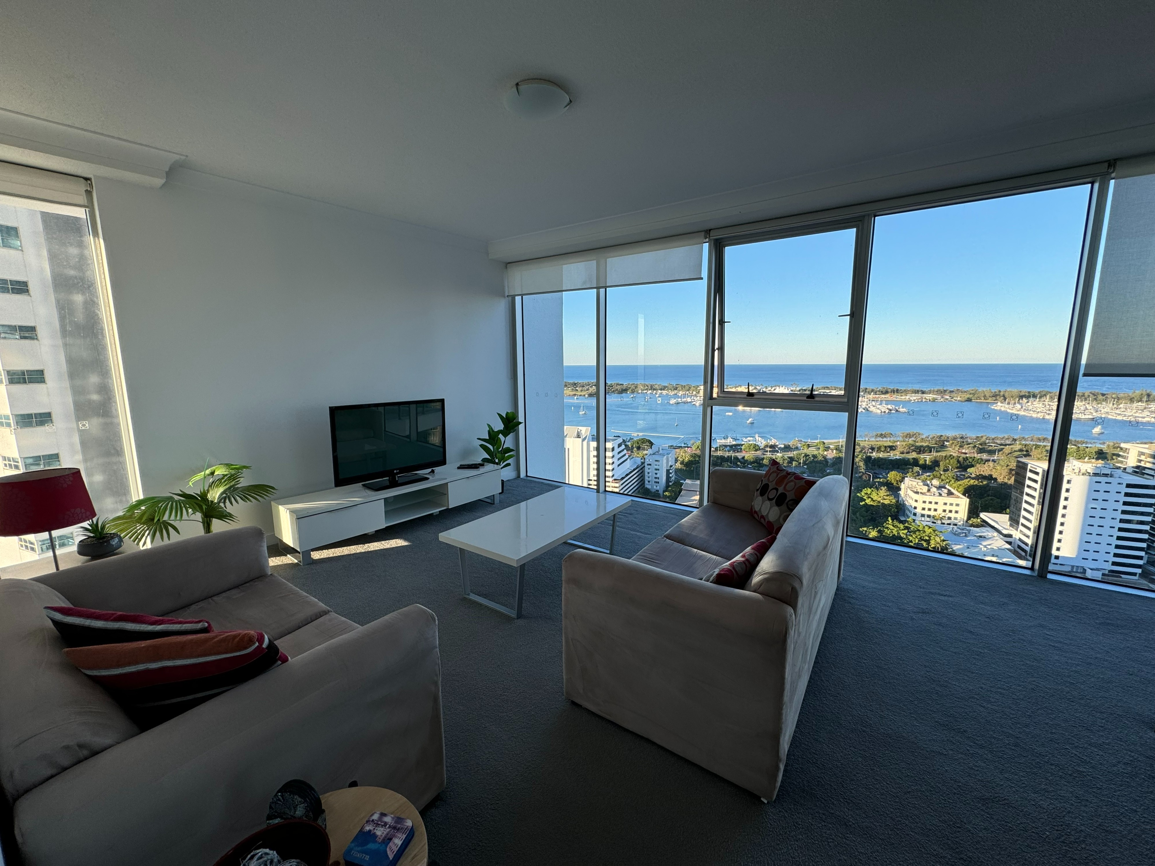 22501/5 Lawson St, SOUTHPORT, QLD 4215, Southport - Thumbnail 6