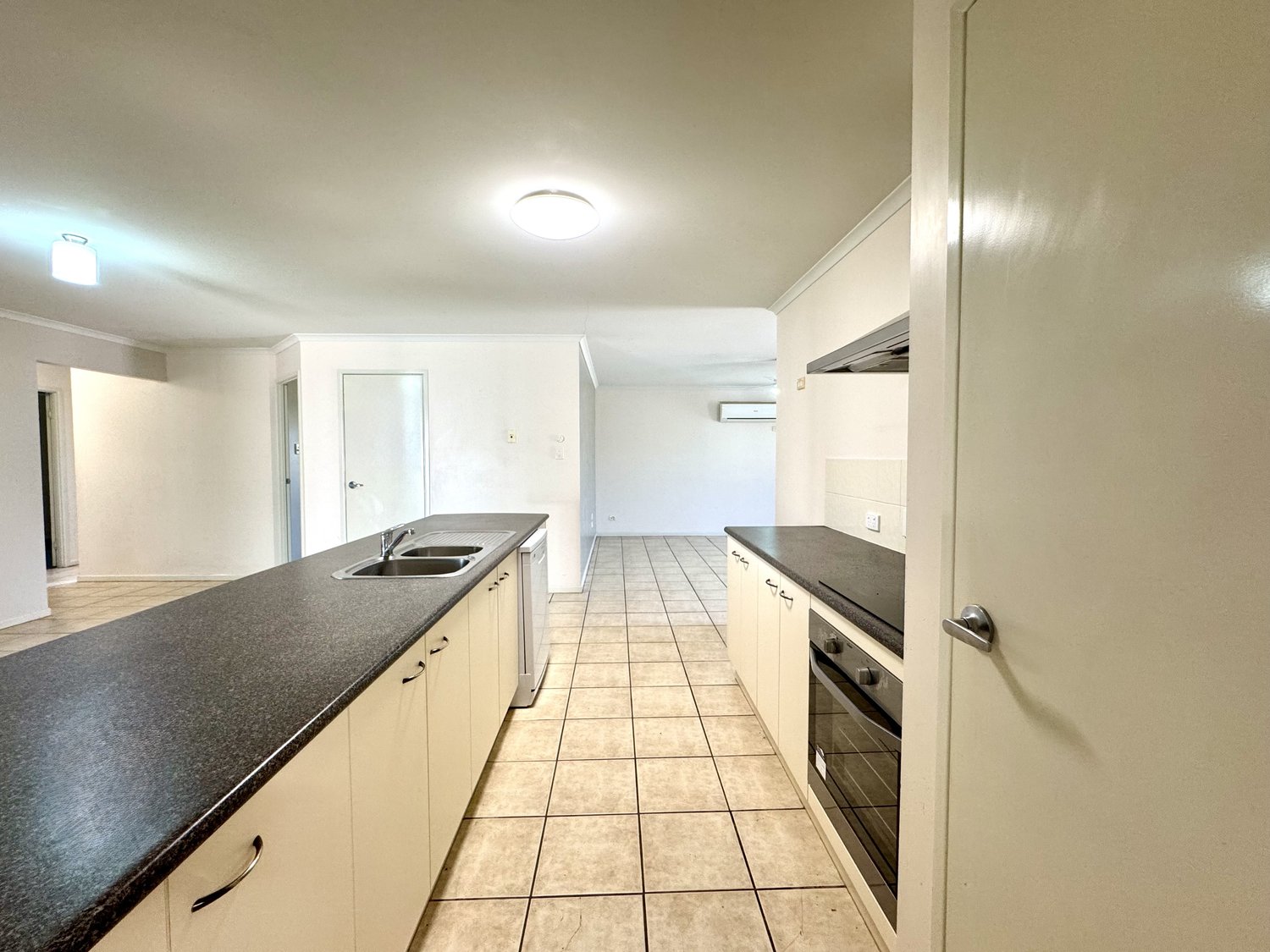 44 YEATES Street, Moranbah Leased by Infinity Property Specialists - image 5