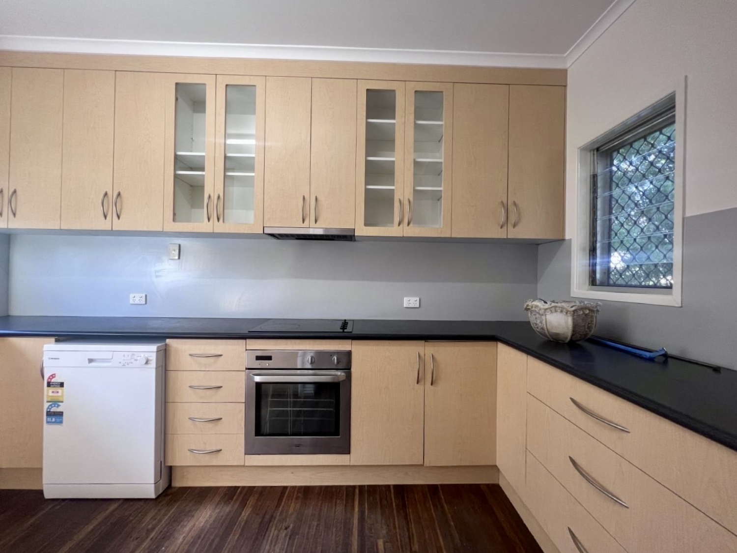 26 BARRACLOUGH Crescent, Moranbah Sold by Infinity Property Specialists - image 4
