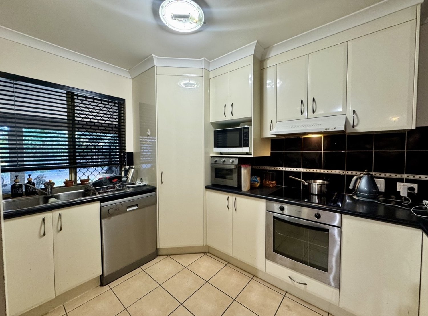 76 CLEMENTS Street, Moranbah For Sale by Infinity Property Specialists - image 3
