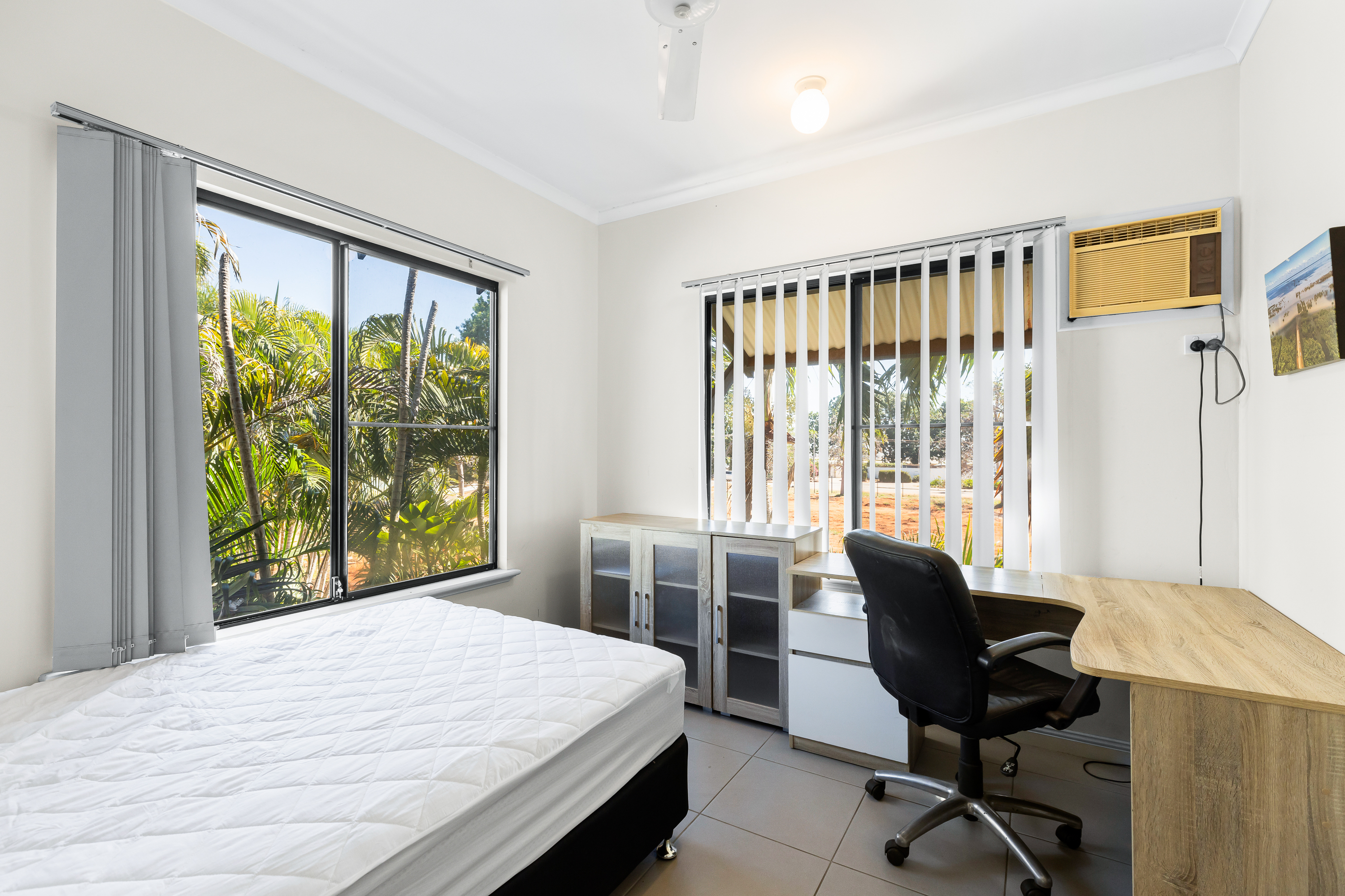 Fully Furnished Top-Floor Apartment in the Heart of Broome