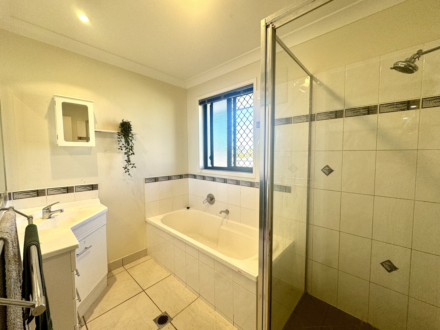 24 MACPHERSON Street, Moranbah Sold by Infinity Property Specialists - image 16