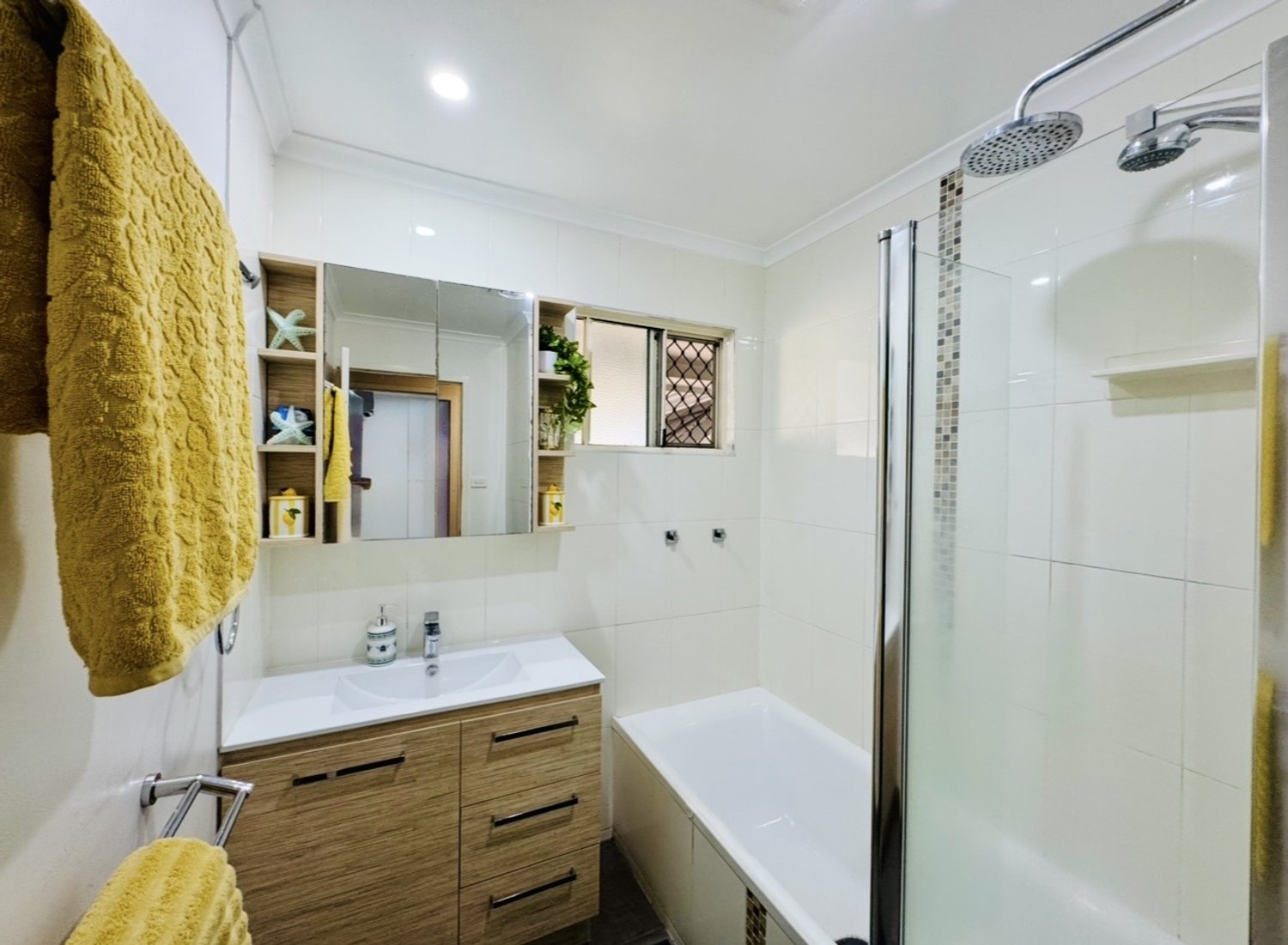 4 LAVER Street, Moranbah For Sale by Infinity Property Specialists - image 11
