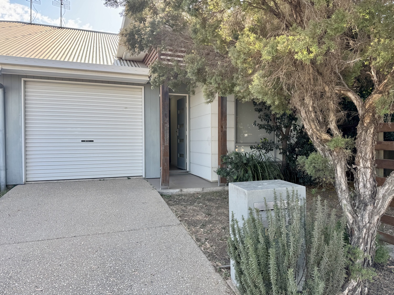 2/2 KINGFISHER Street, Moranbah Sold by Infinity Property Specialists