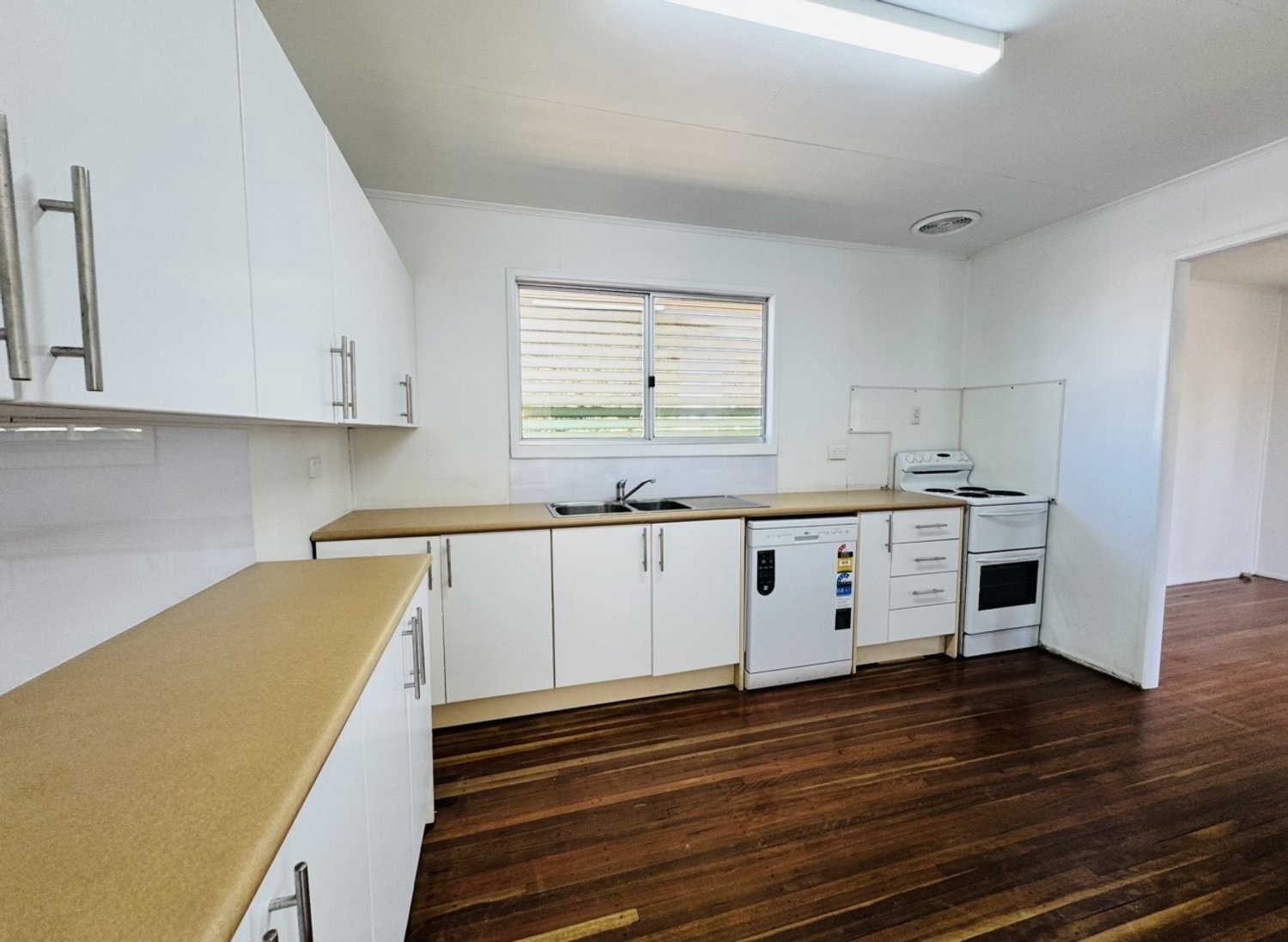 1 GORDON Terrace, Moranbah For Lease by Infinity Property Specialists - image 5