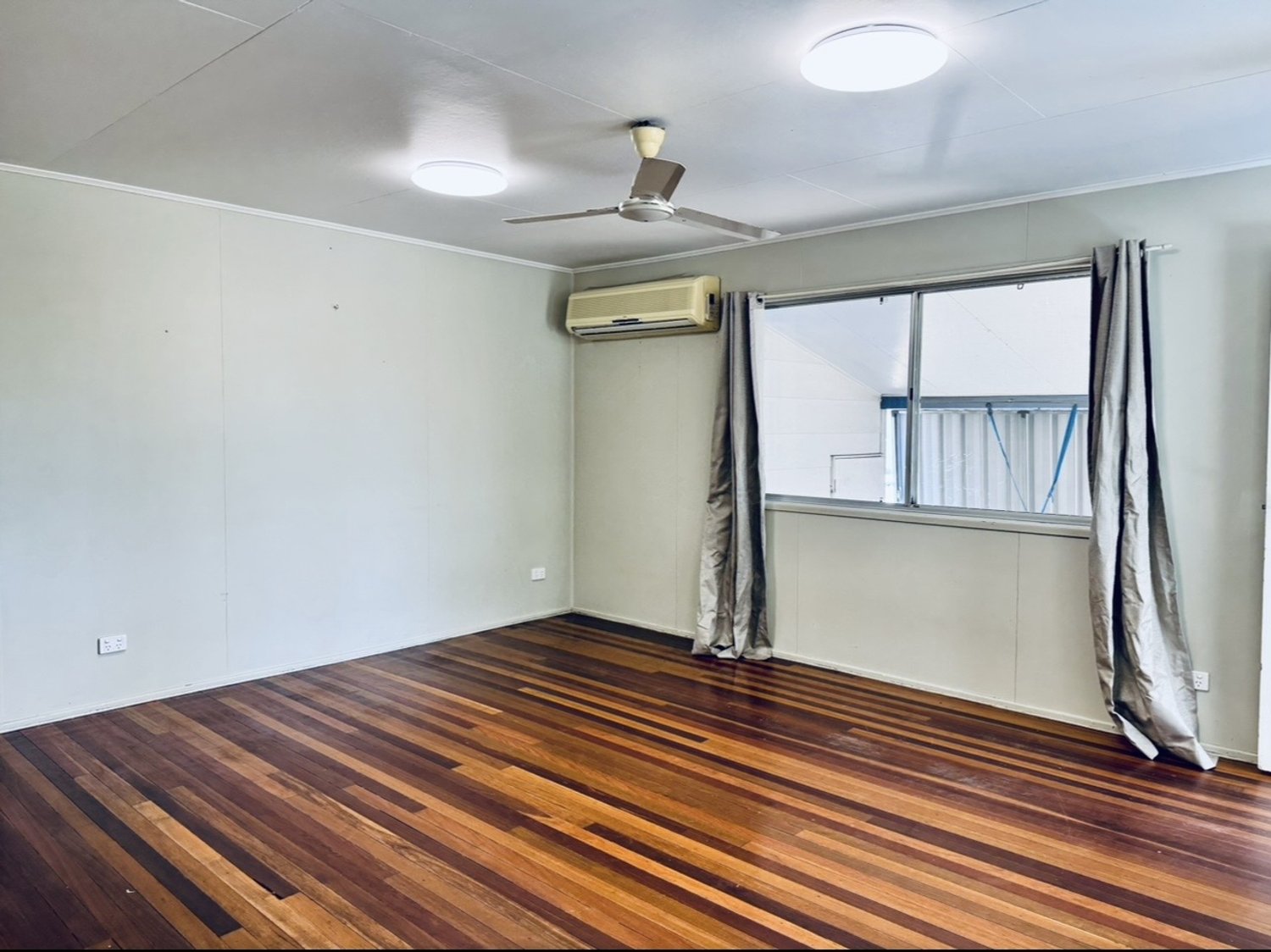 25 SEDGMAN Street, Moranbah For Sale by Infinity Property Specialists - image 14