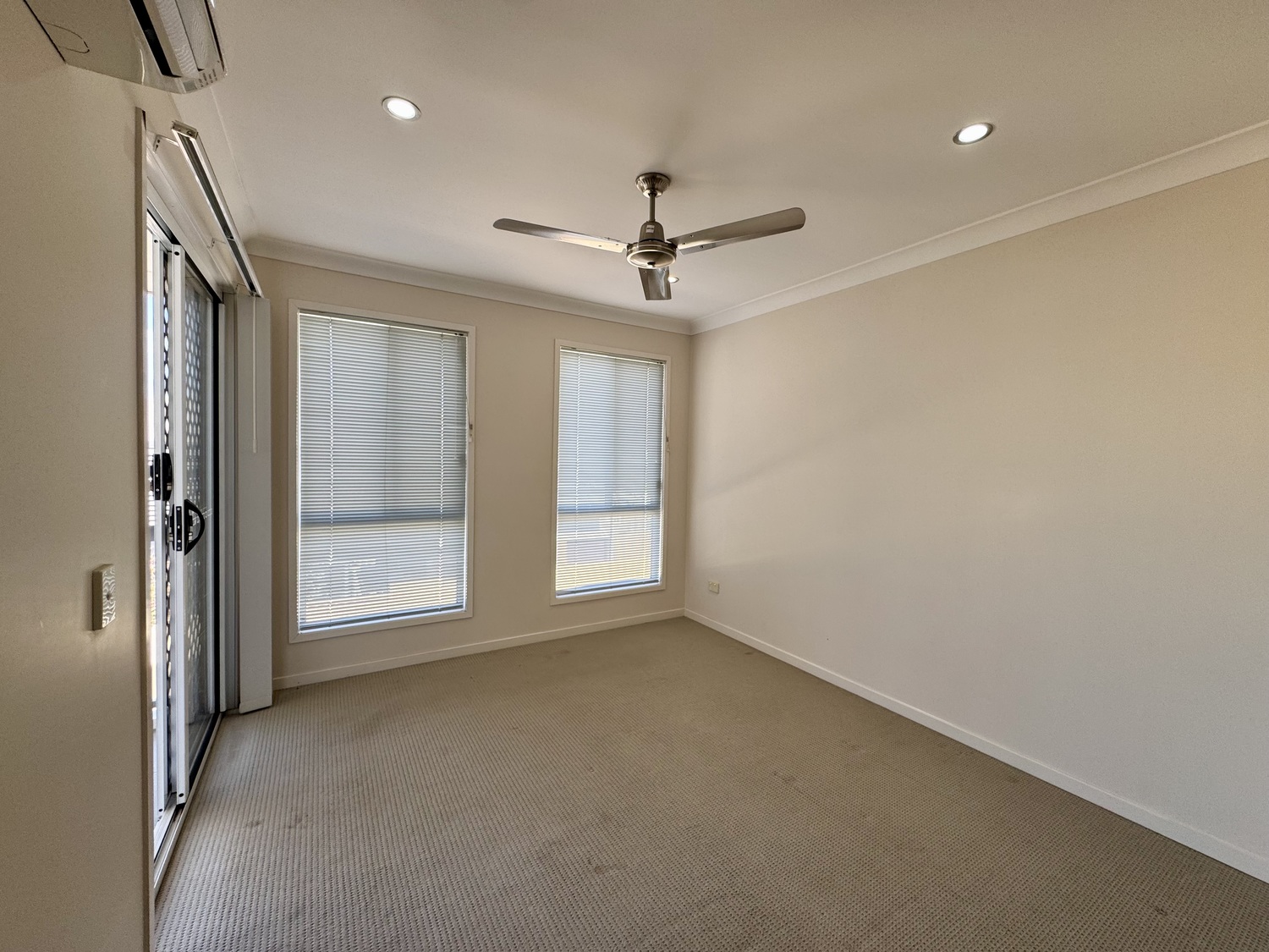 2/19 OXLEY Drive, Moranbah Sold by Infinity Property Specialists - image 8
