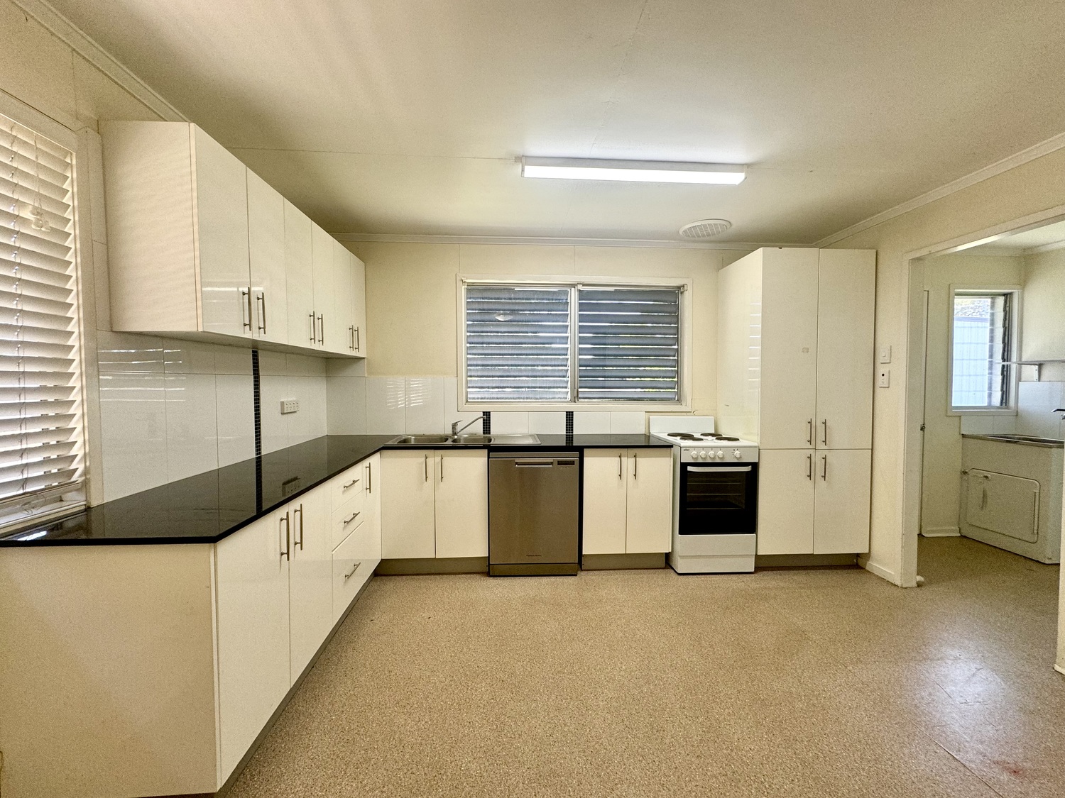 7 LYONS Court, Moranbah Sold by Infinity Property Specialists - image 11