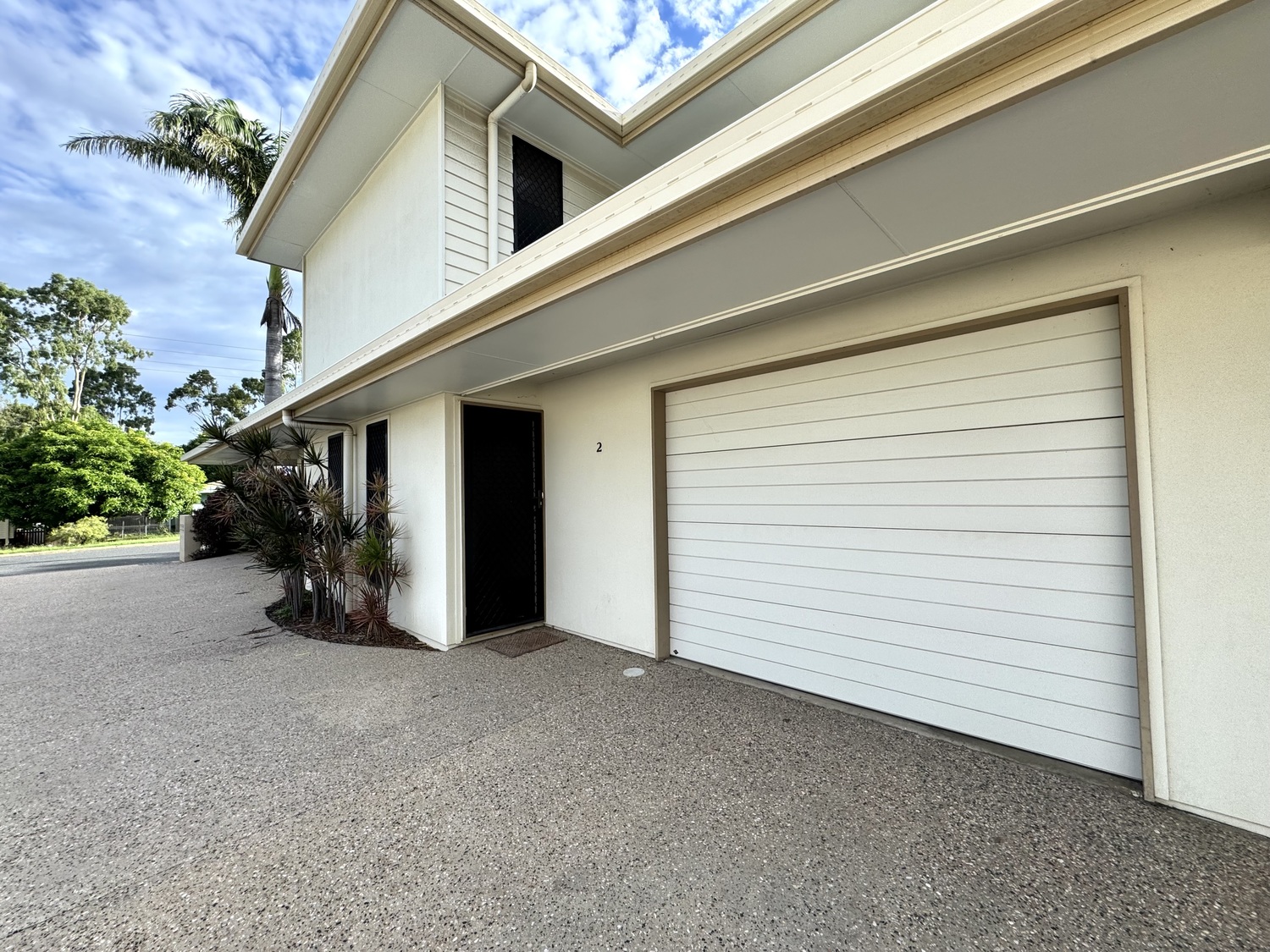 1 /18 BURKE Drive, Moranbah Sold by Infinity Property Specialists - image 2