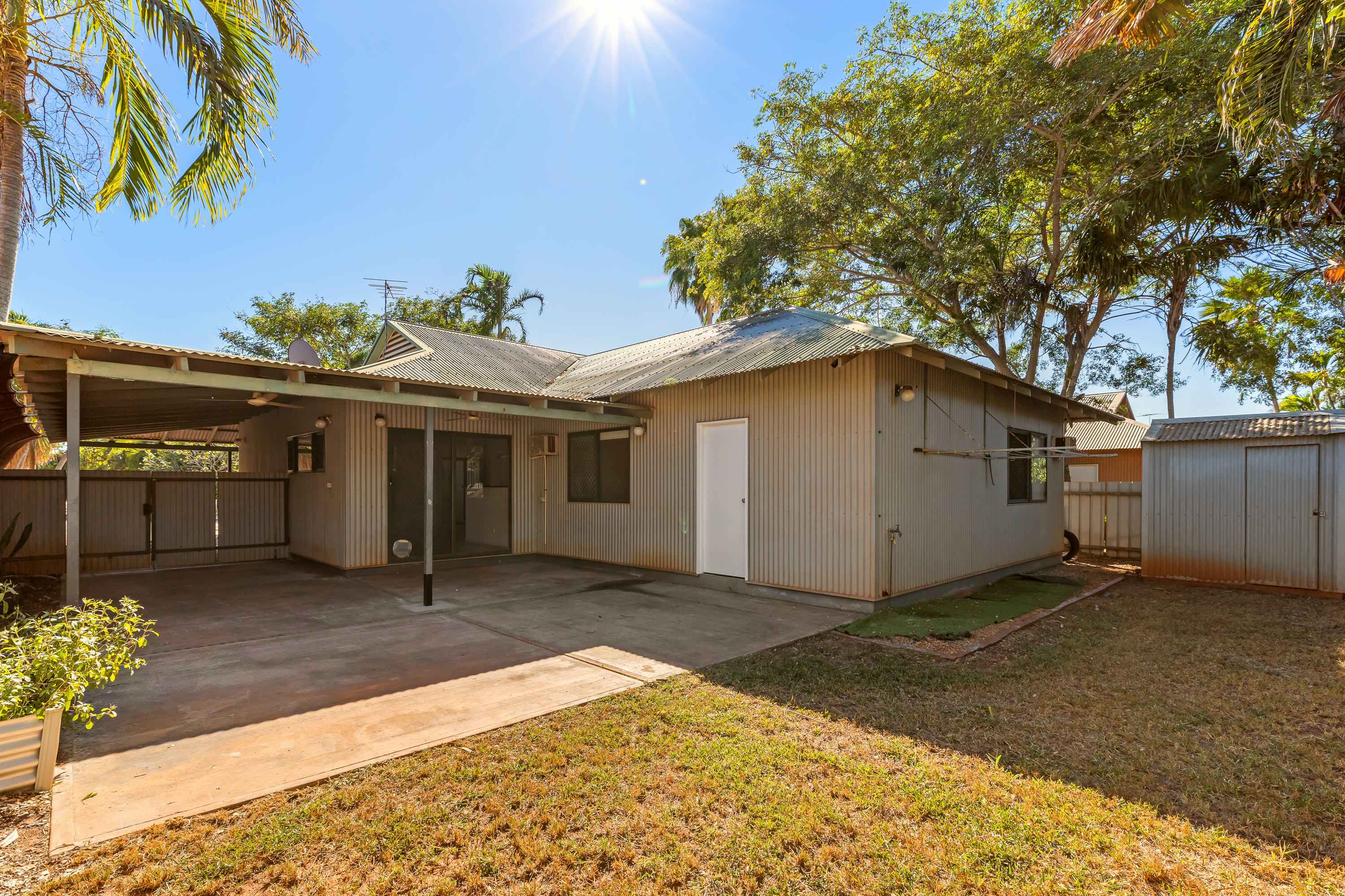 Family Living in a Convenient Roebuck Location
