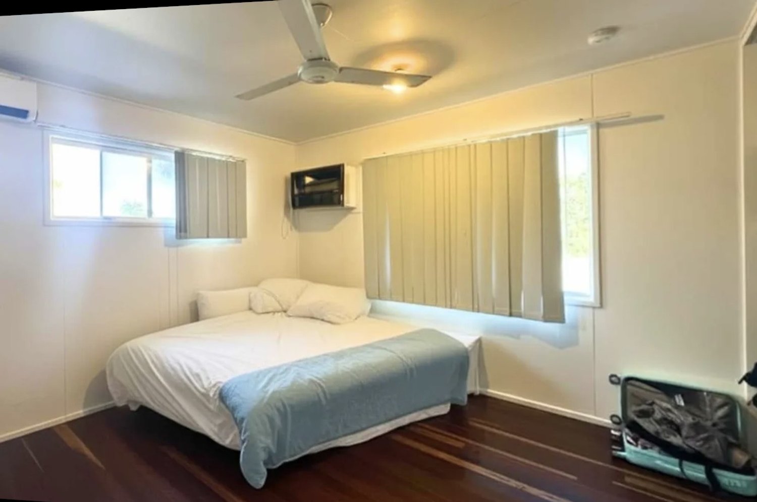 1, 2 And 3/44  KENNEDY Drive, Moranbah For Sale by Infinity Property Specialists - image 32