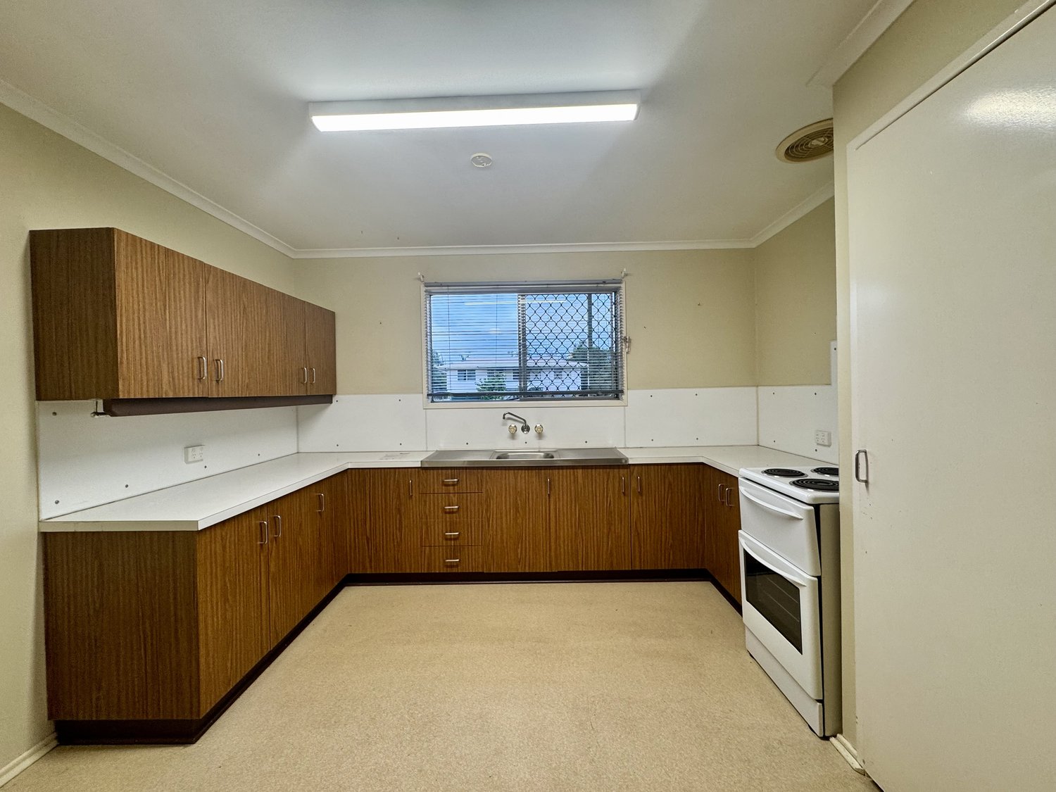 20 YEATES Street, Moranbah Leased by Infinity Property Specialists - image 6