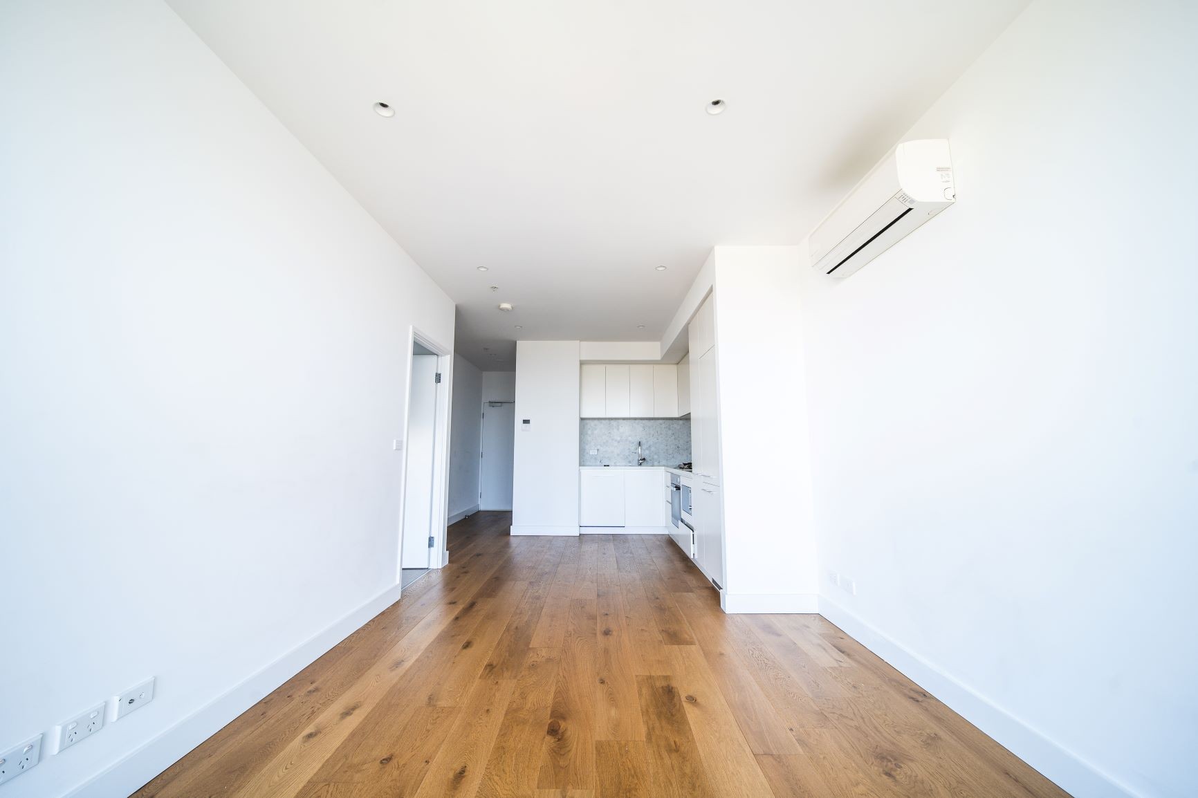 1210/850 Whitehorse Rd, BOX HILL, VIC 3128, Box Hill - Thumbnail 2