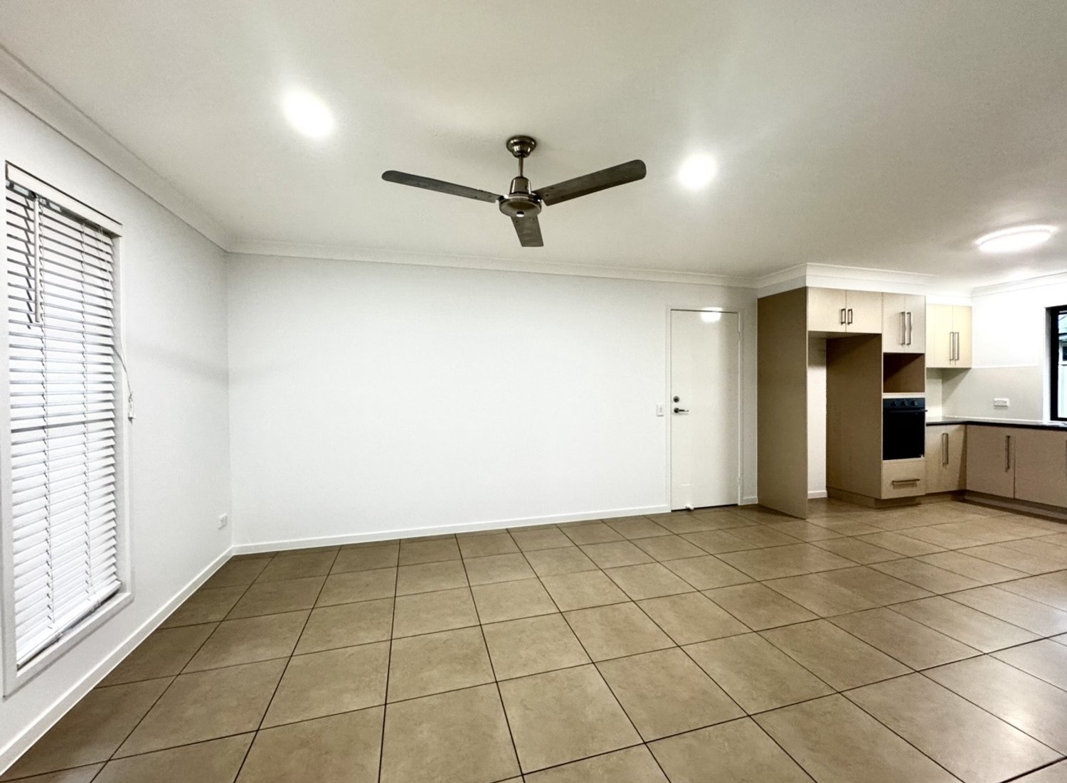 1/76 LAMBERT Drive, Moranbah Leased by Infinity Property Specialists - image 6