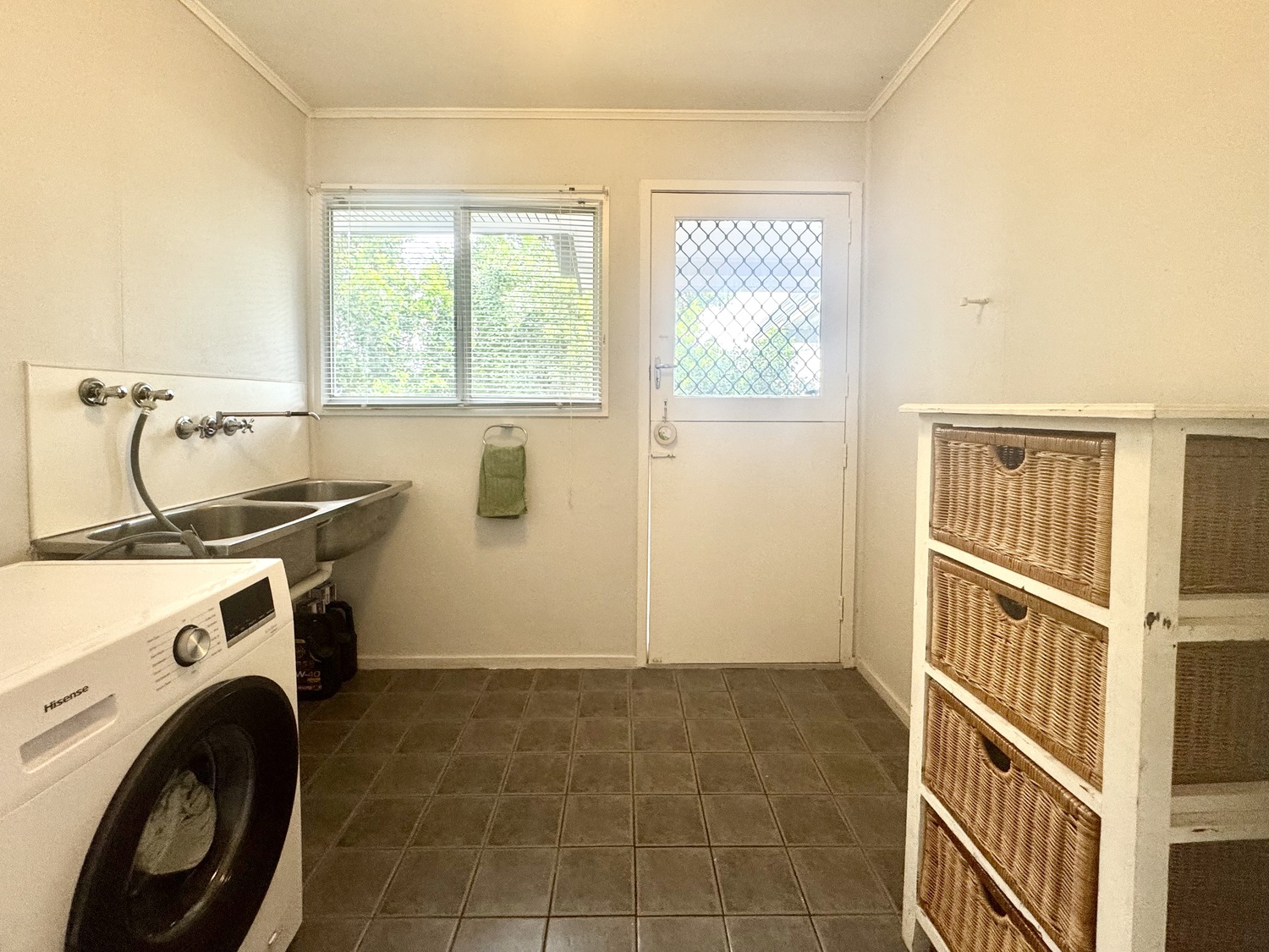 11 BURKE Drive, Moranbah Sold by Infinity Property Specialists - image 13