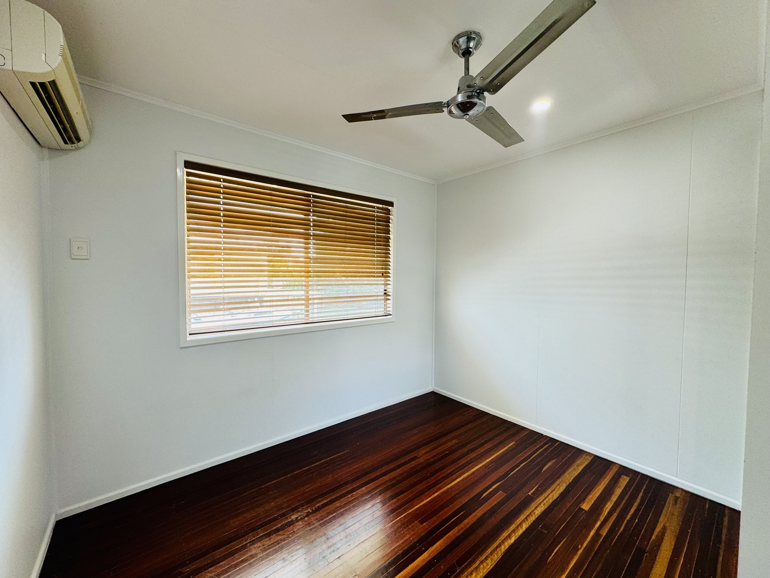 13 BARRACLOUGH Crescent, Moranbah Sold by Infinity Property Specialists - image 20