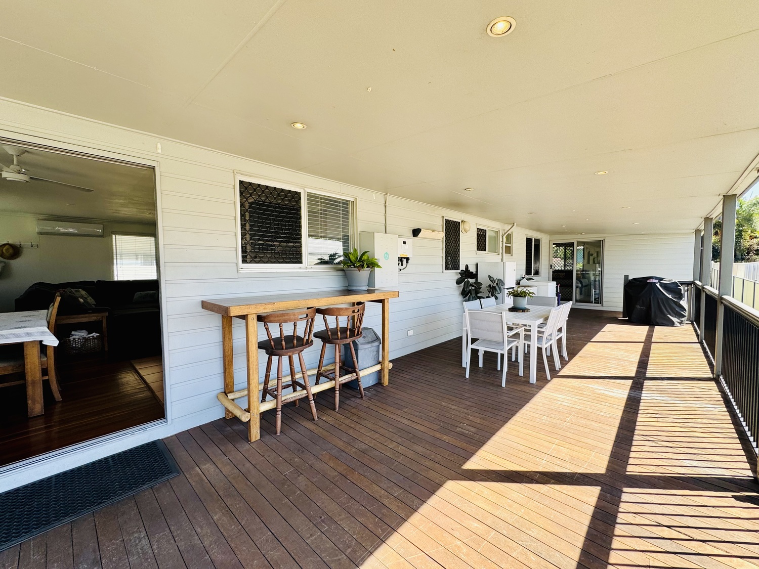 6 OXLEY Drive, Moranbah Sold by Infinity Property Specialists - image 2