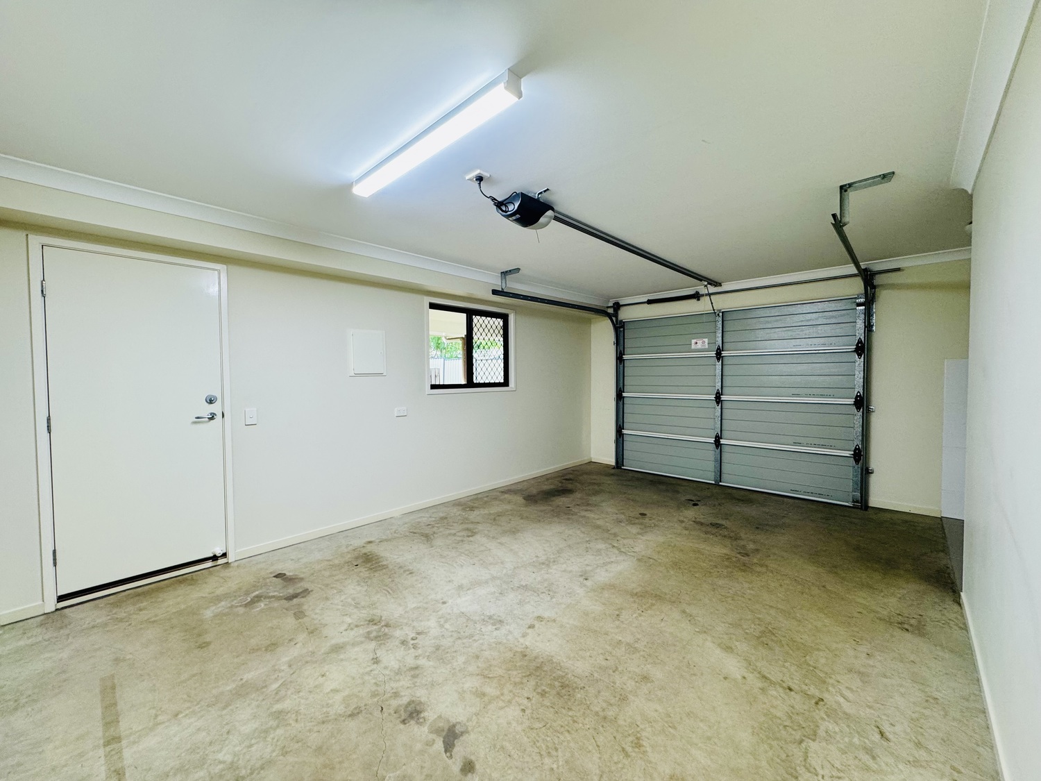 2/18 BURKE Drive, Moranbah For Sale by Infinity Property Specialists - image 14