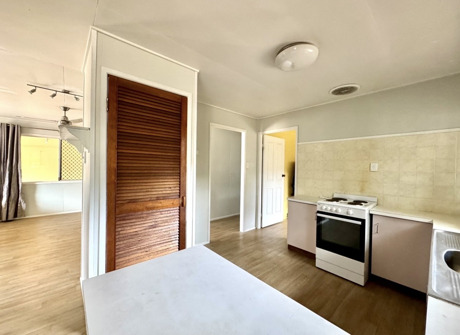 3 ROLFE Estate, Moranbah Leased by Infinity Property Specialists - image 3
