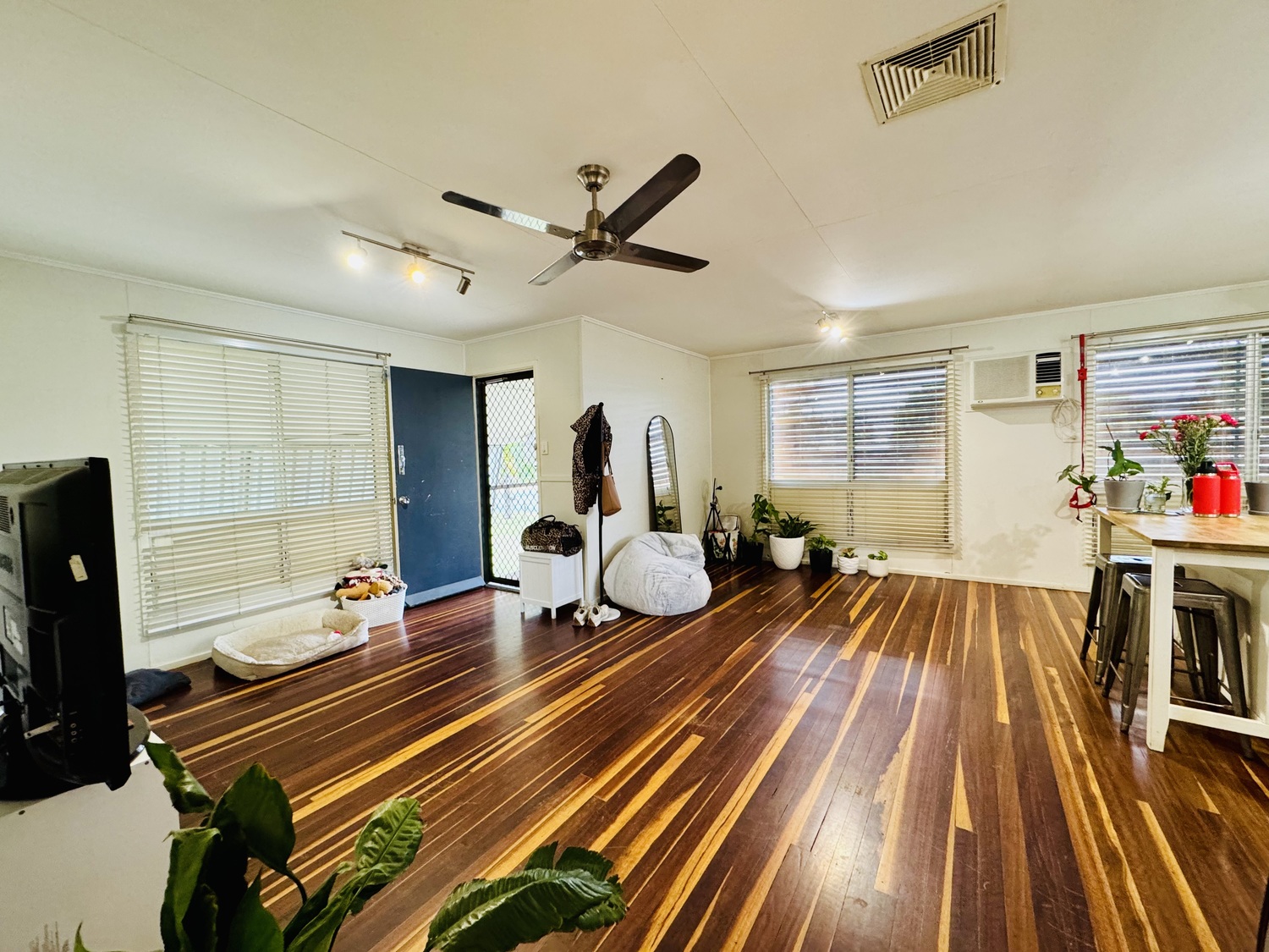 7 LAWRENCE Street, Moranbah Sold by Infinity Property Specialists - image 9